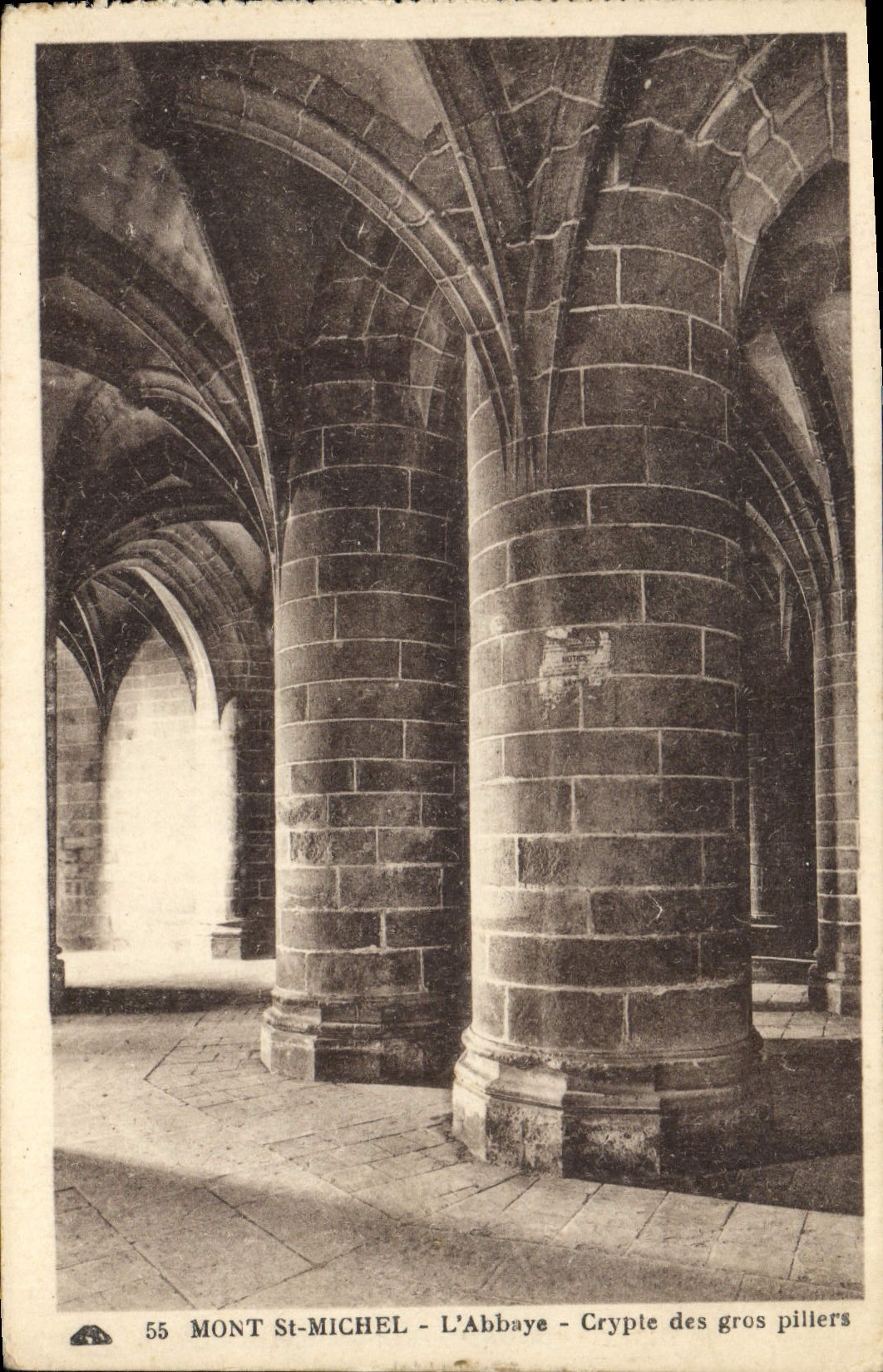 CPA Mont St Michel L'Abbaye Crypte des gros piliers 