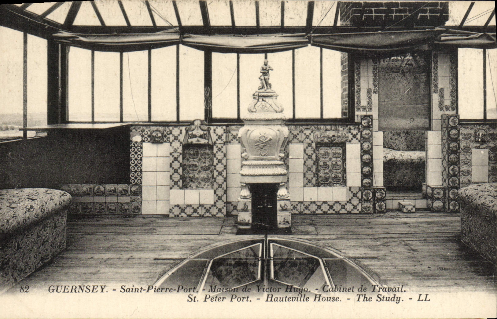 CPA Guernsey St Peter Port Maison De Victor Hugo Cabinet de Travail