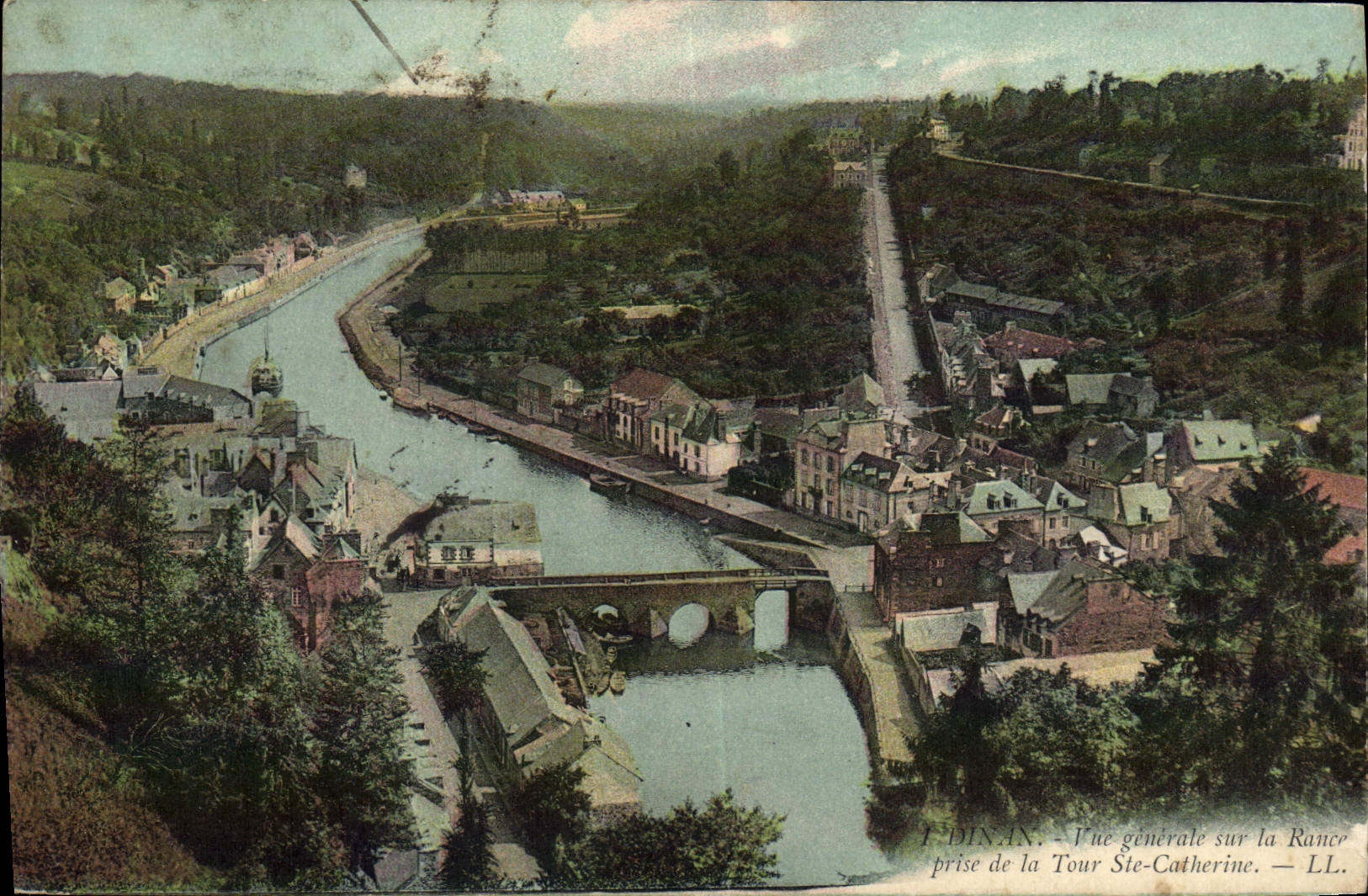 Dinan - Vue générale sur la Rance prise de la Tour Ste-Catherine — LL.
