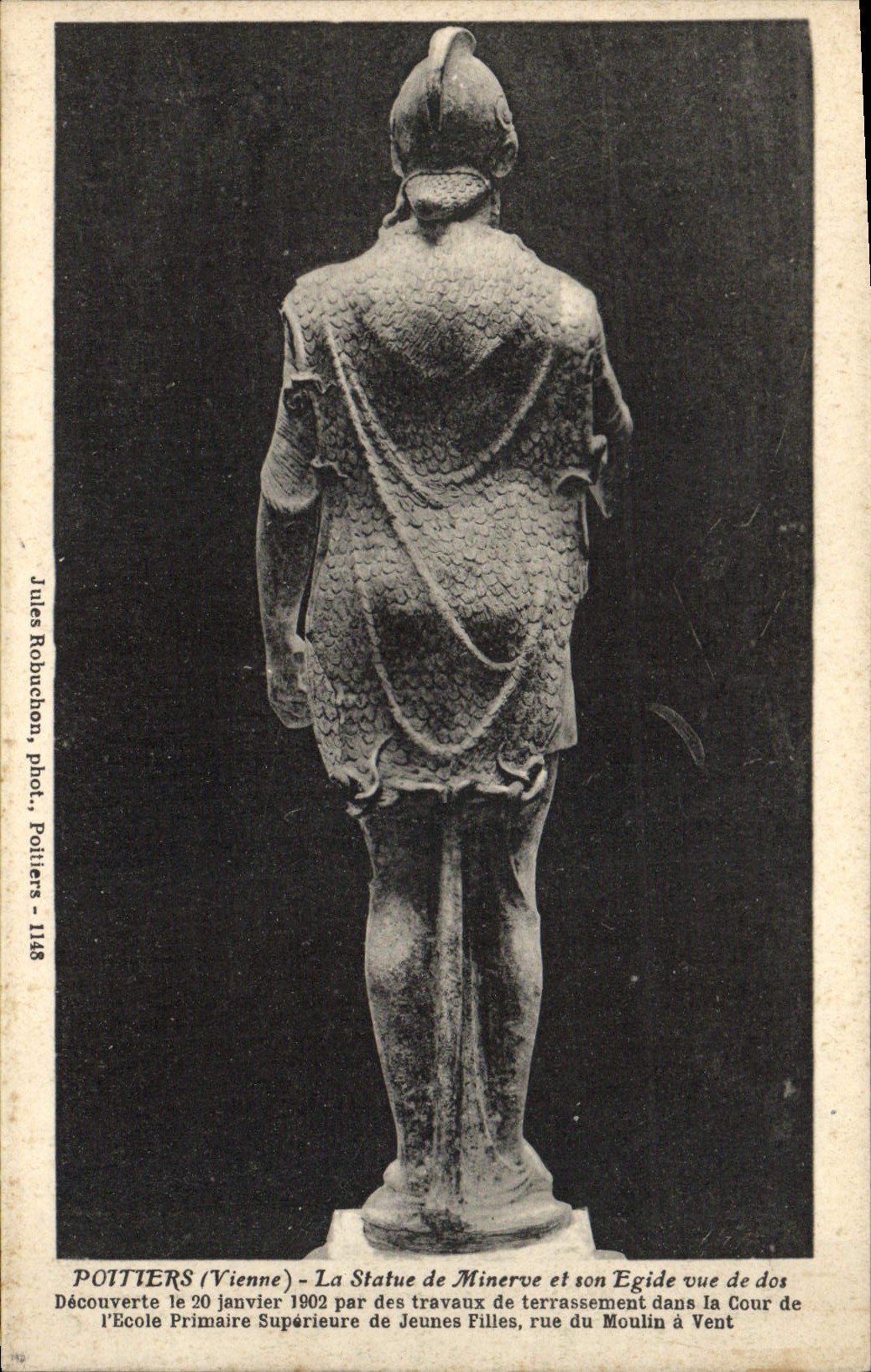 Poitiers (Vienne) - La Statue de Minerve et son Égide vue de dos - Jules Robuchon, phot. Poitiers - 1148