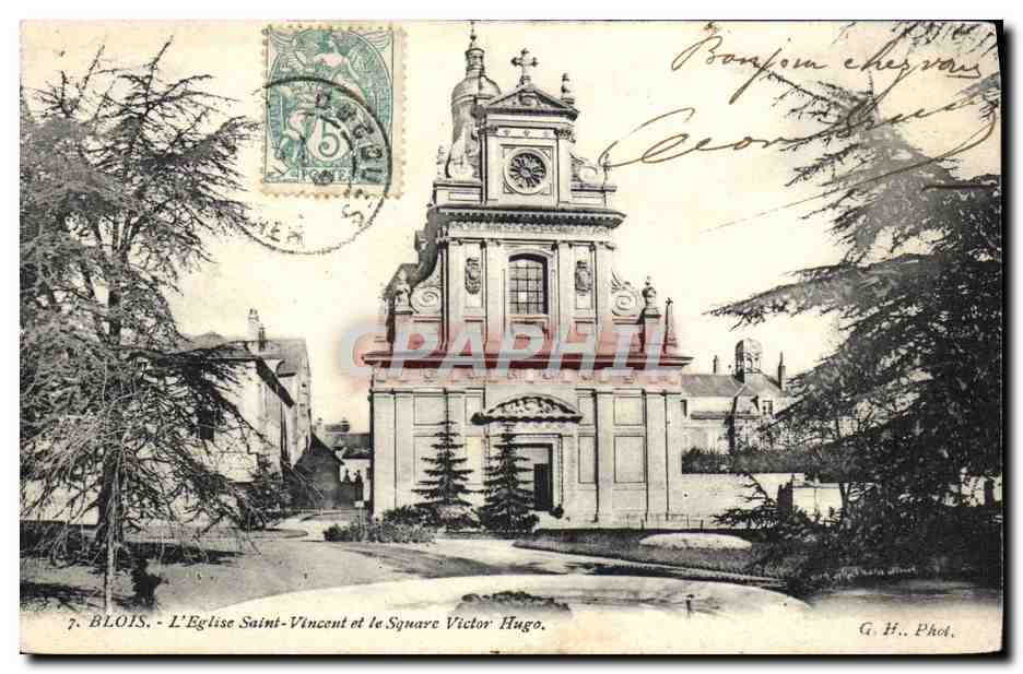 CPA Blois L'Eglise Saint Vincent et le Square Victor Higo