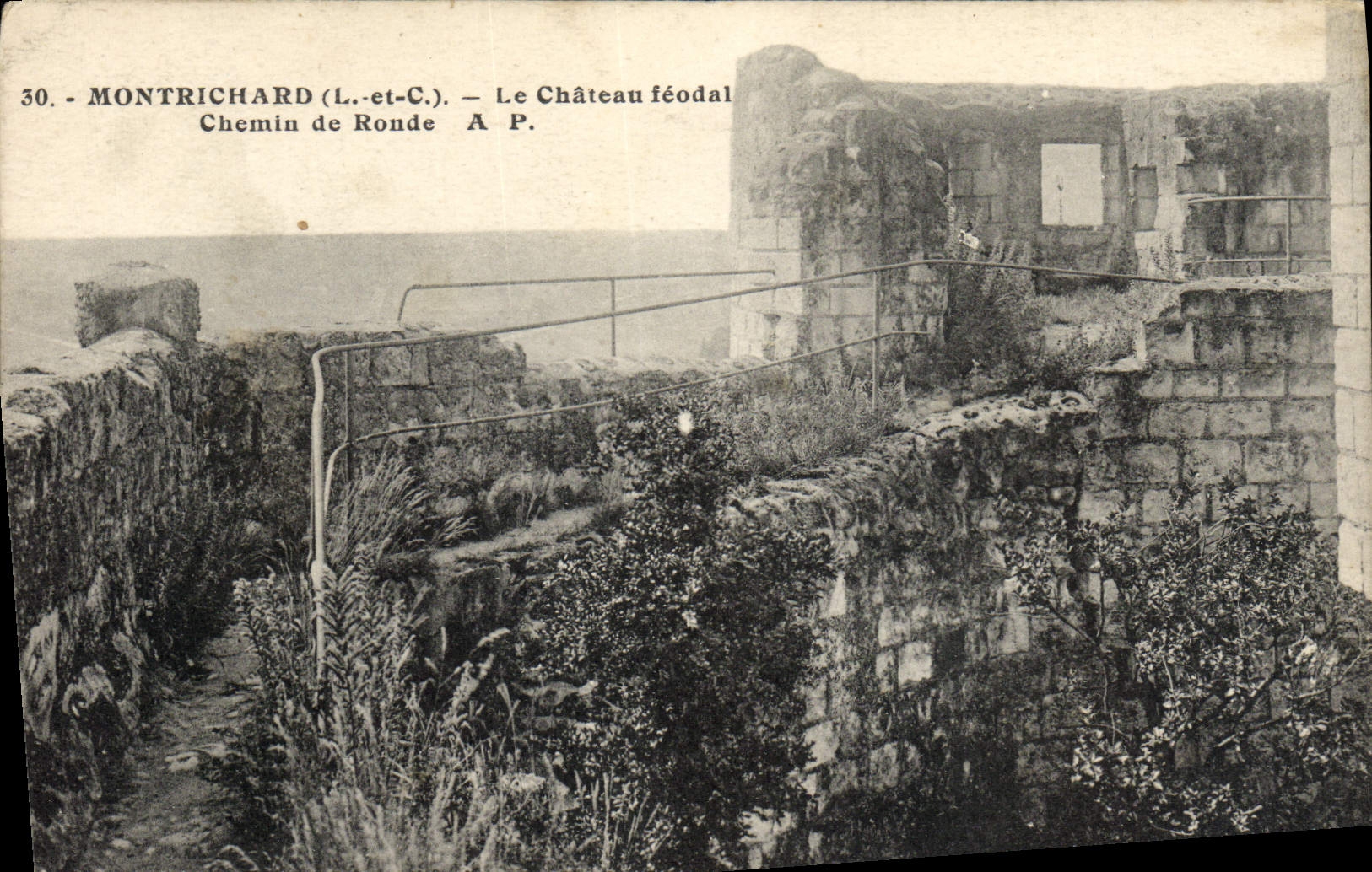 Montrichard (Loire-et-Cher) — Das feudale Schloss, der Rundweg — A.P. Nr. 30