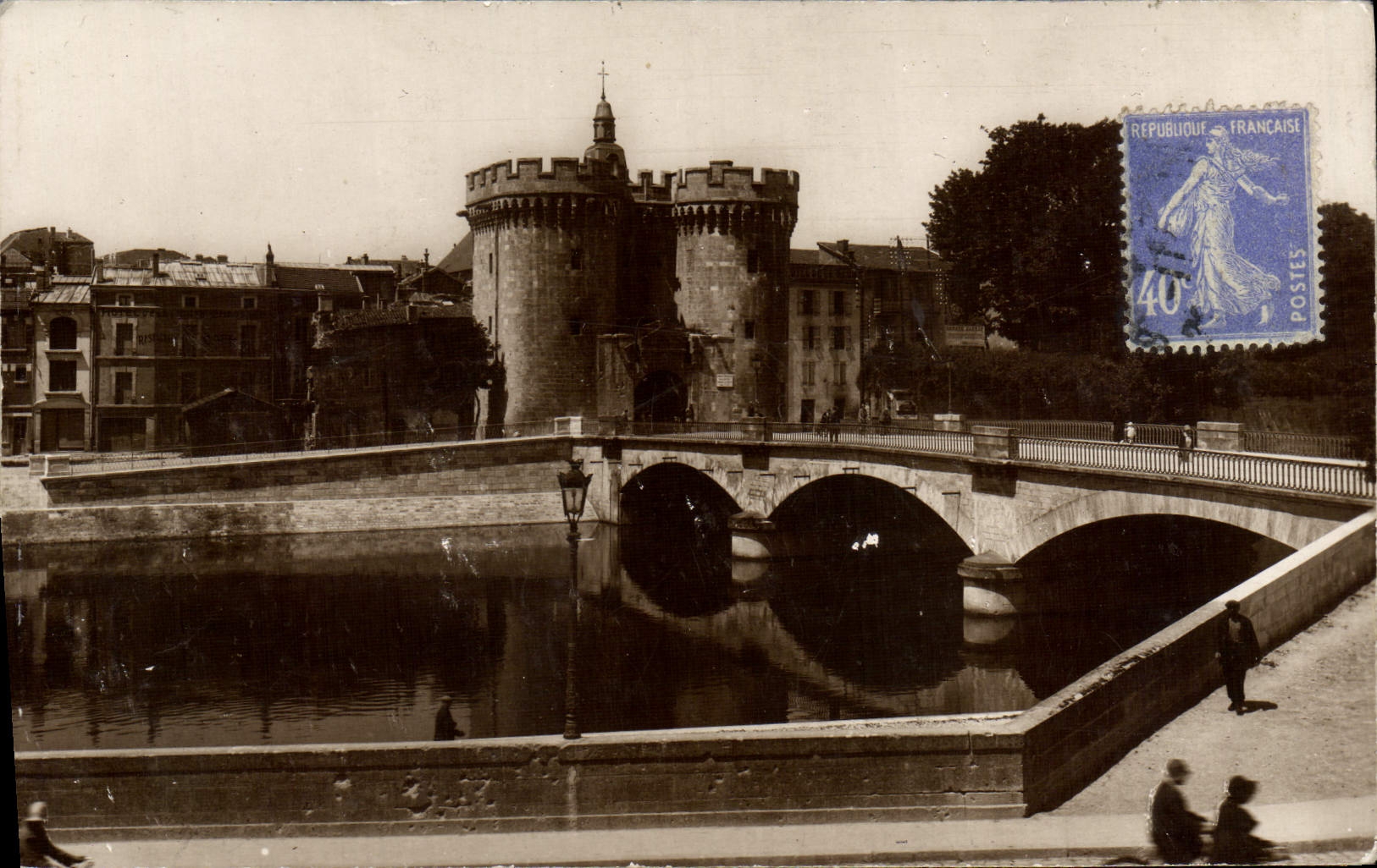 CPA Verdun La tour et le pont Chaussee