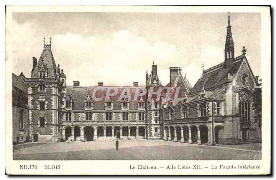 CPA Blois Le Chateau Aile Louis XII La facade interieure