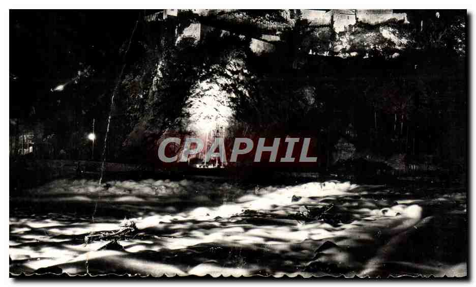 CPM Lourdes La Nuit Le Chateau Fort