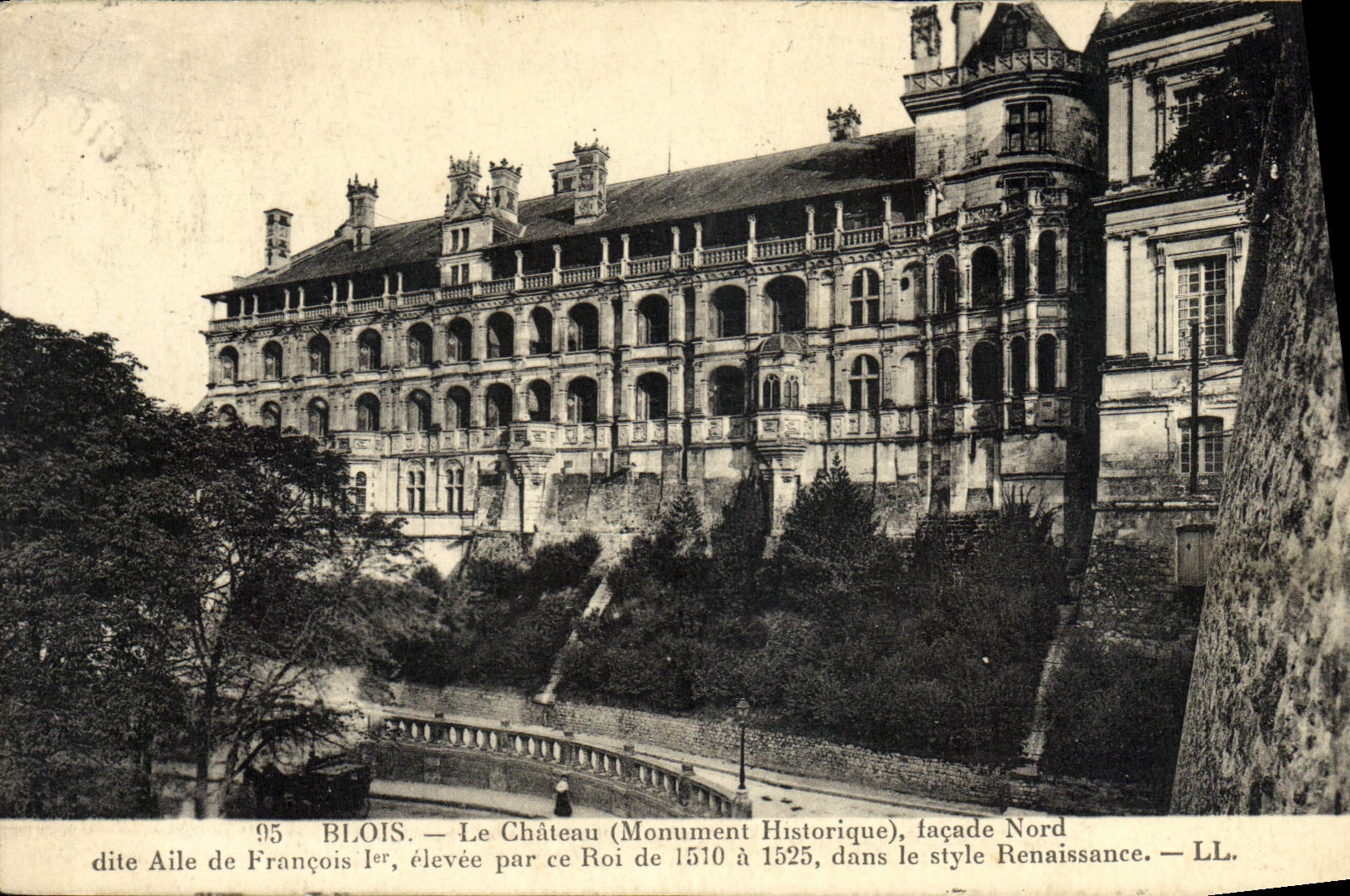 Blois — Le Château (Monument Historique), façade Nord dite Aile de François Ier — LL.