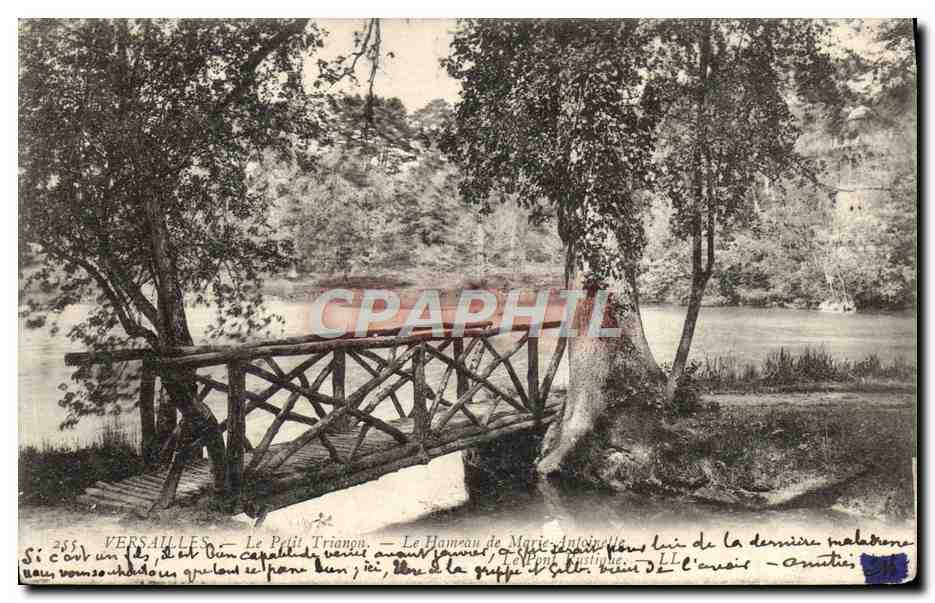 CPA Versailles Le Petit Trianon Le Hameau de Marie Anfoinette