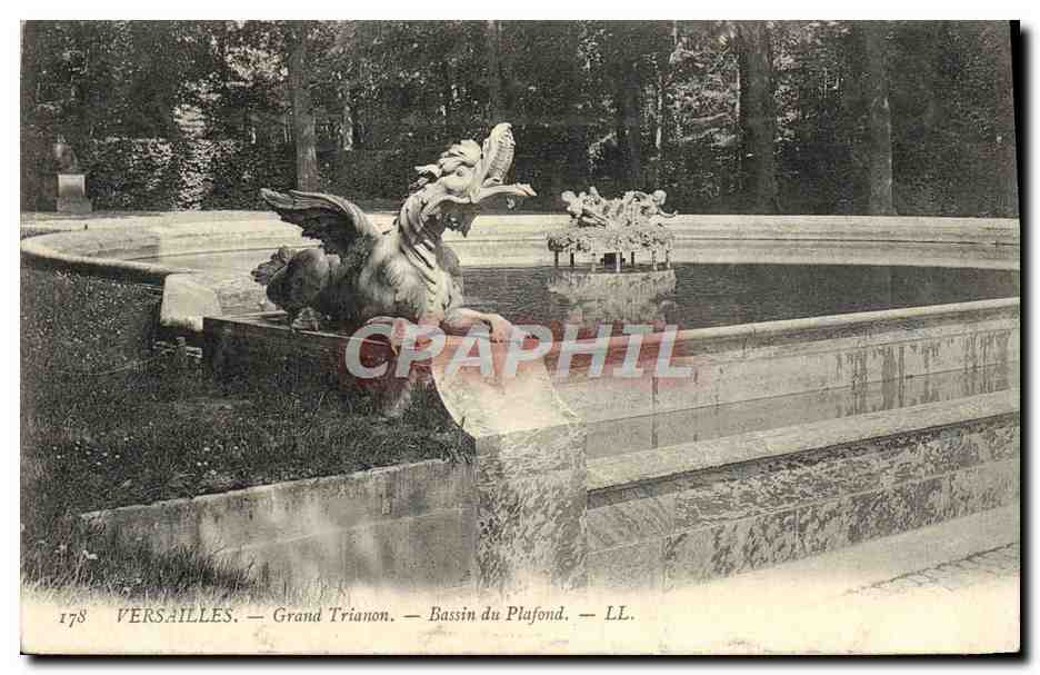 CPA Versailles Grand Trianon Bassin du Plafond