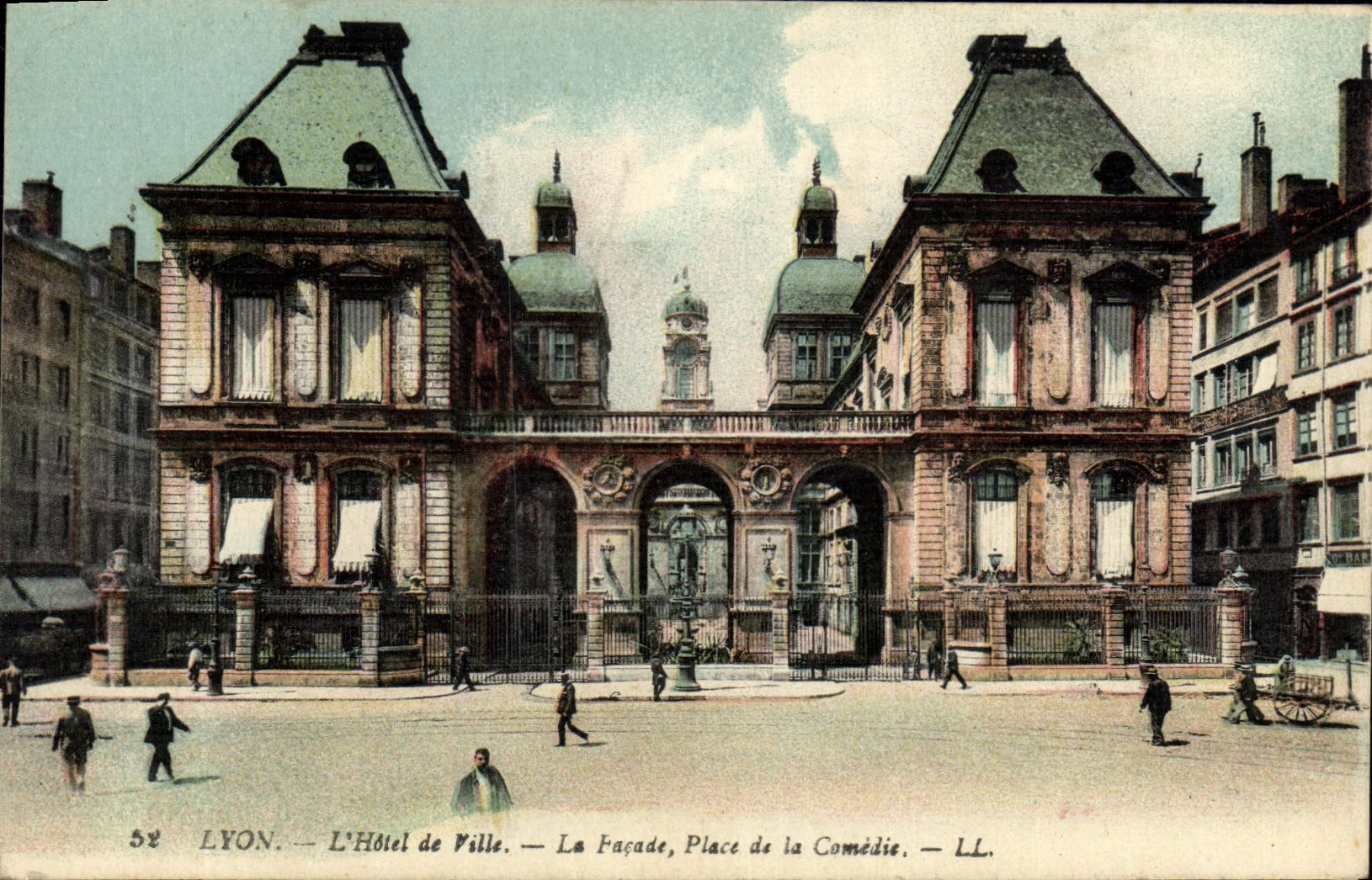 LYON — L'Hôtel de Ville — La Façade, Place de la Comédie — LL.