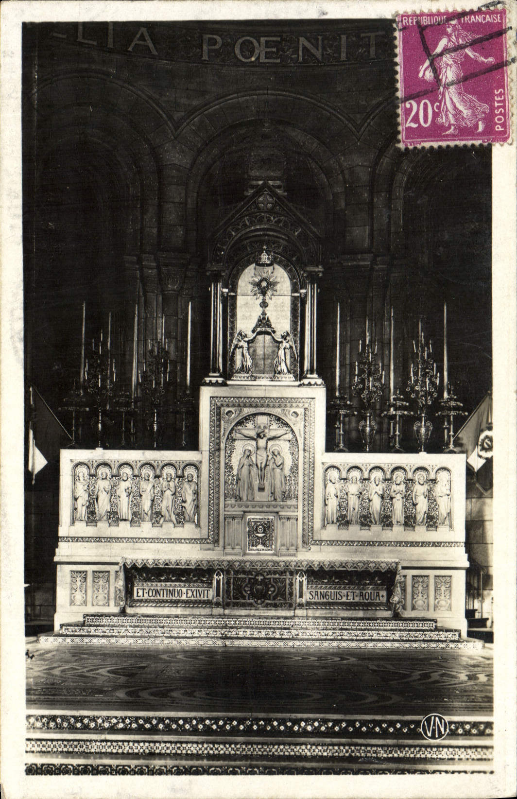 Intérieur de la Basilique du Sacré-Cœur — vue de l'autel — éditeur VN