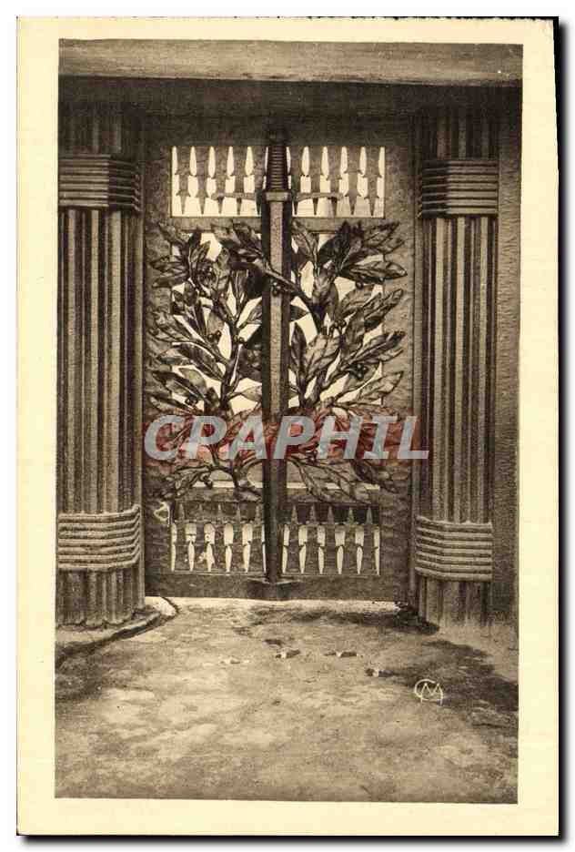 Monument de la Tranchée des Baionnettes — Porte d'entrée en fer forgé — (E. BRANDT, Forronnier d'art)