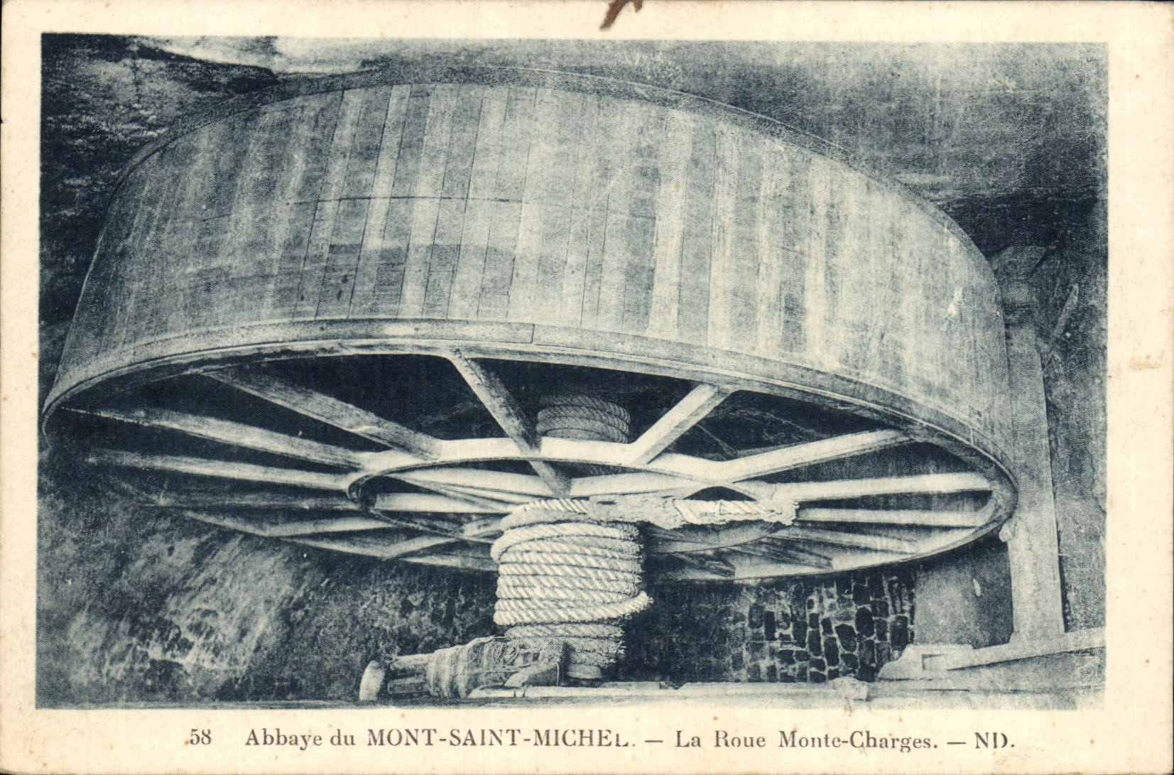 Abbaye du MONT-SAINT-MICHEL — La Roue Monte-Charges — ND.