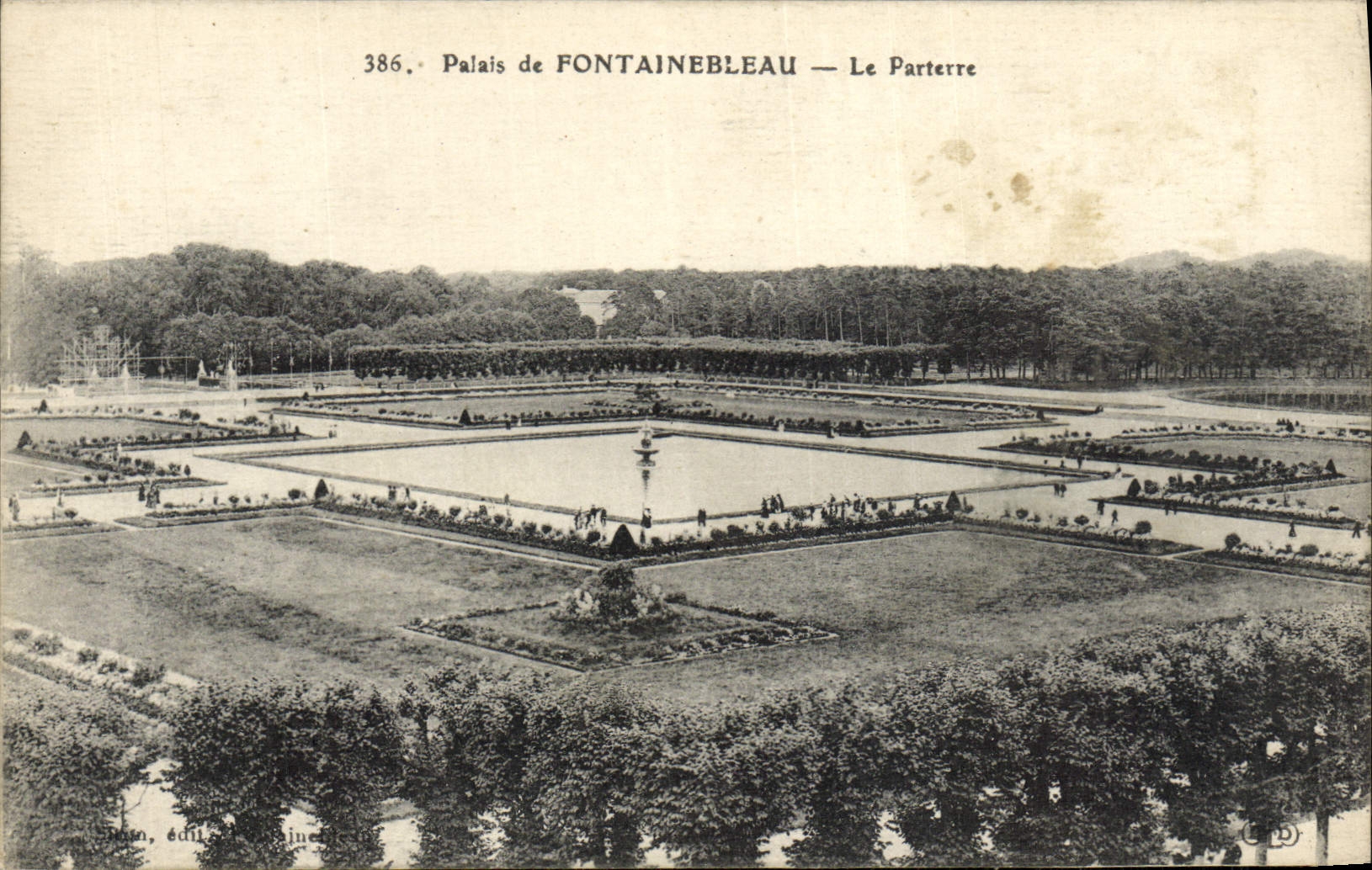 Palacio de FONTAINEBLEAU — El Parterre — Editor: IMP. LE DE BY, PARIS