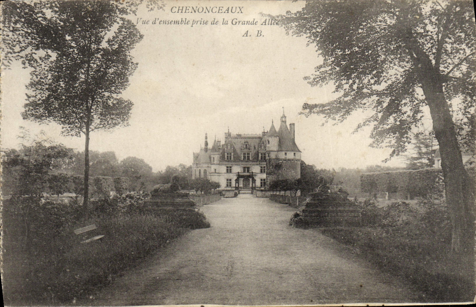 CPA Chenonceaux Vue d'ensemble prise de la Grande Allee