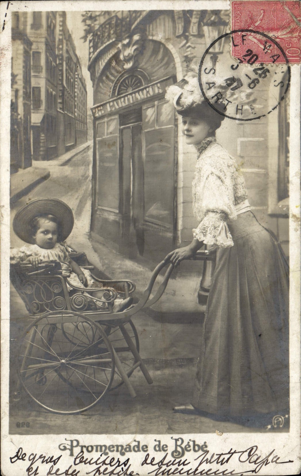 CPA Fantaisie Femme Promenade du bebe