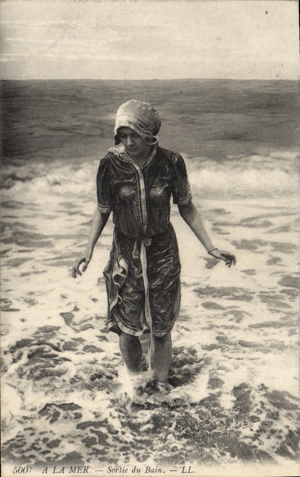 Femme en maillot de bain — Sortie du Bain — LL, n° 5001