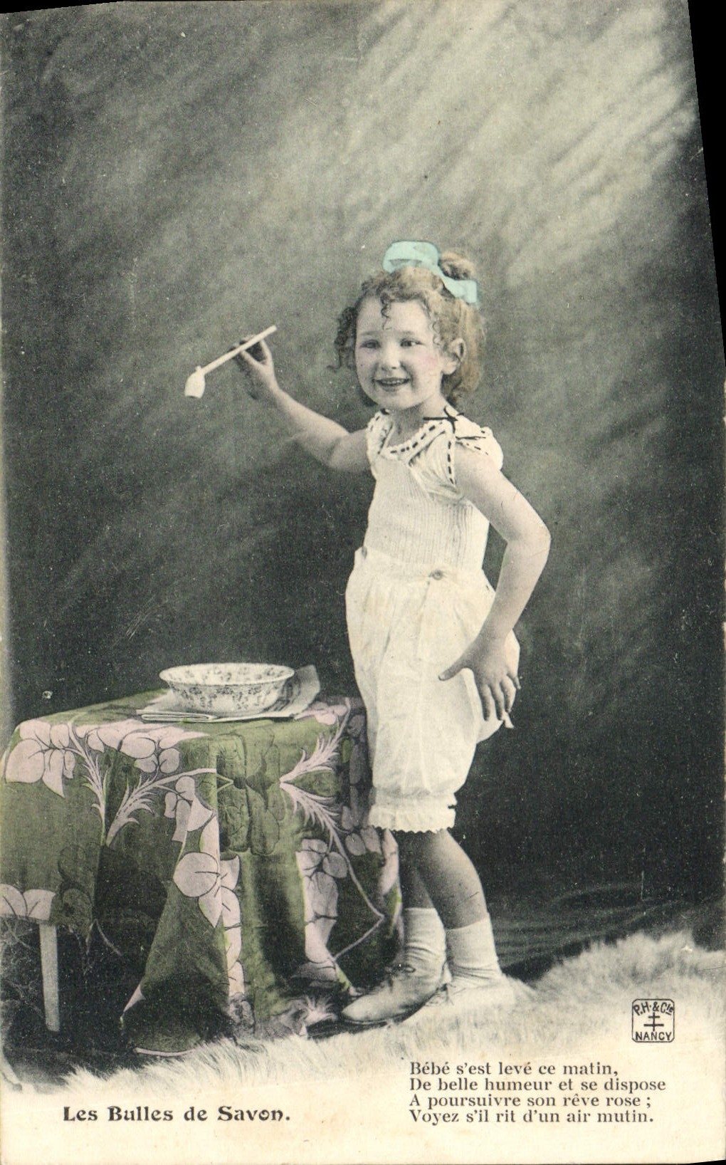 CPA Fantaisie Enfant Les bulles de savon 