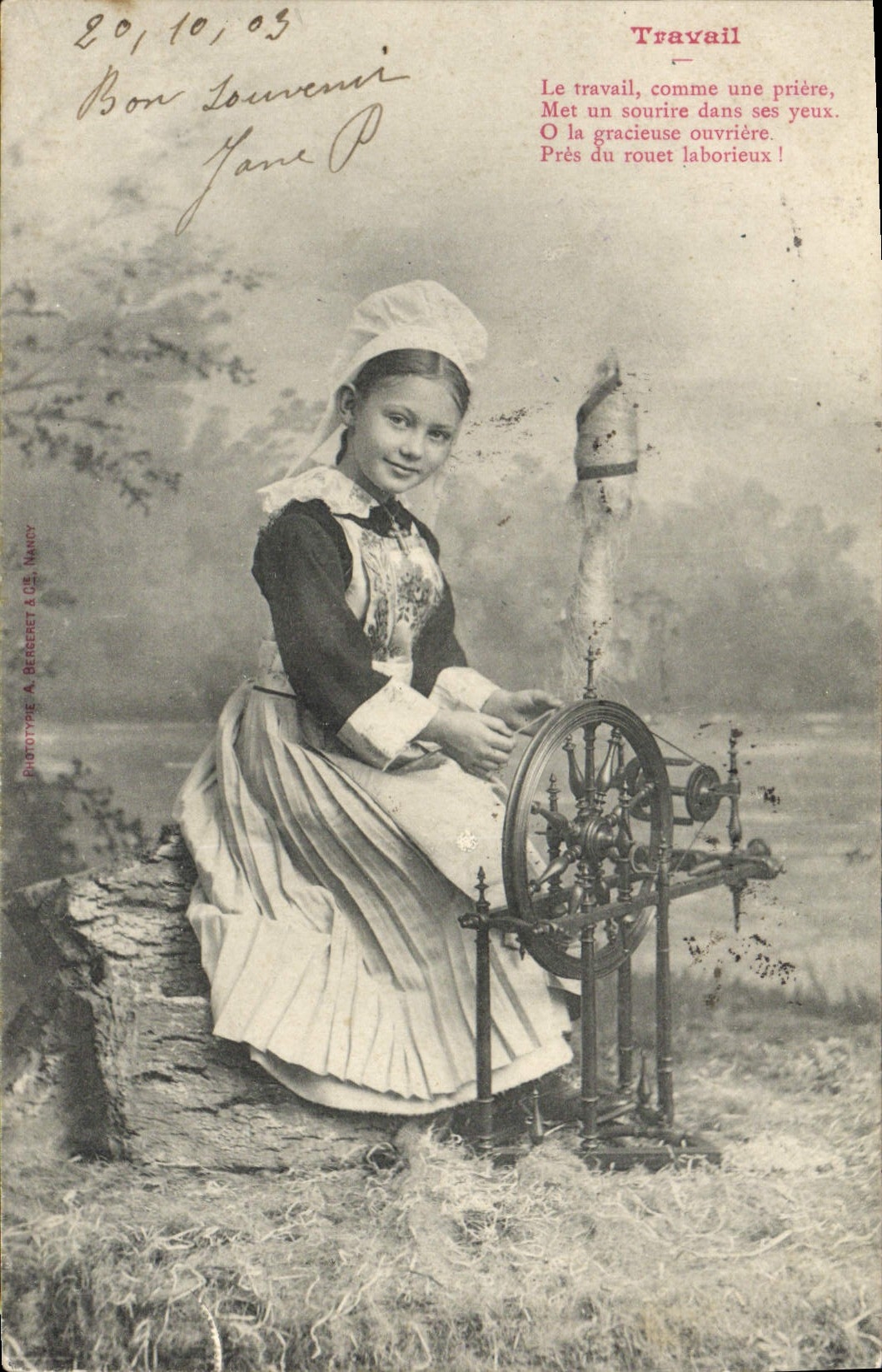 CPA Fantaisie Enfant Travail Fileuse Folklore 