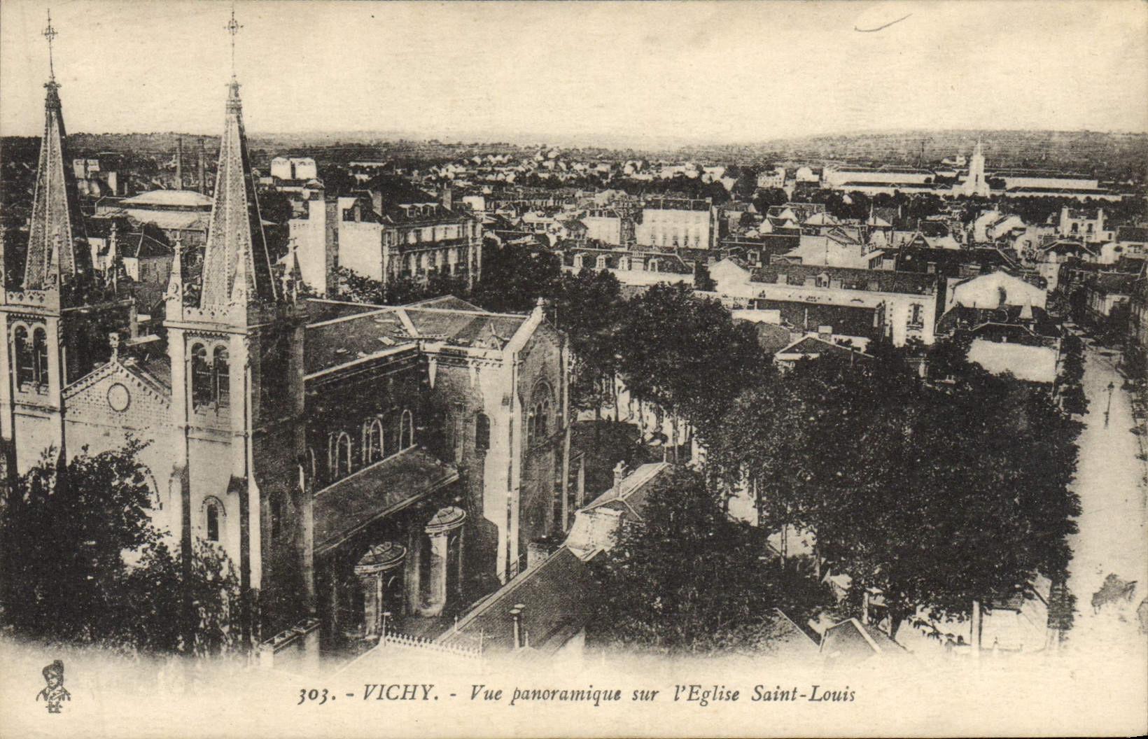 Vichy — Vue panoramique sur l'Église Saint-Louis — éditeur Vichy, n° 303
