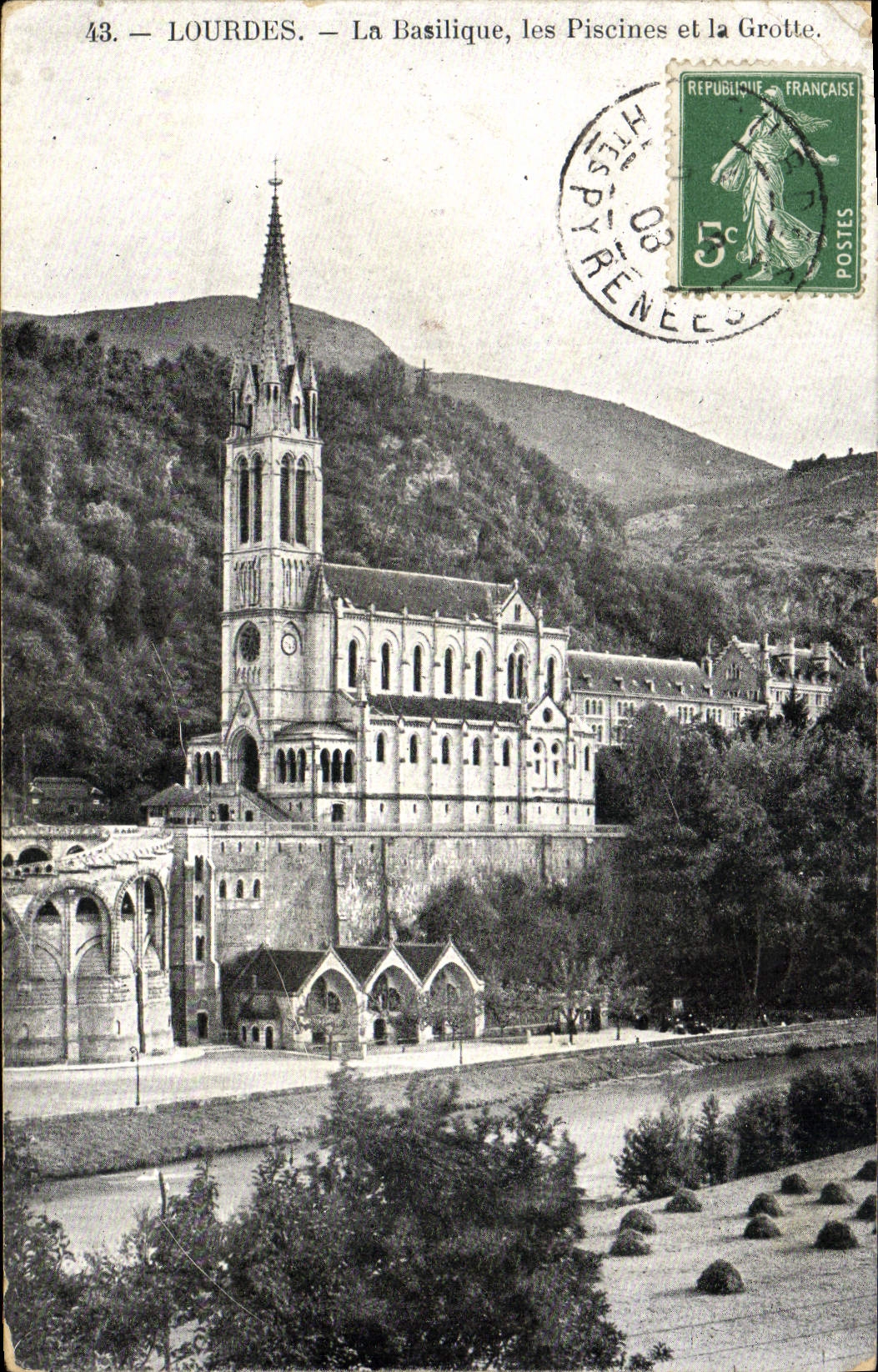 CPA Lourdes La Basilique Les Piscines Et La Grotte