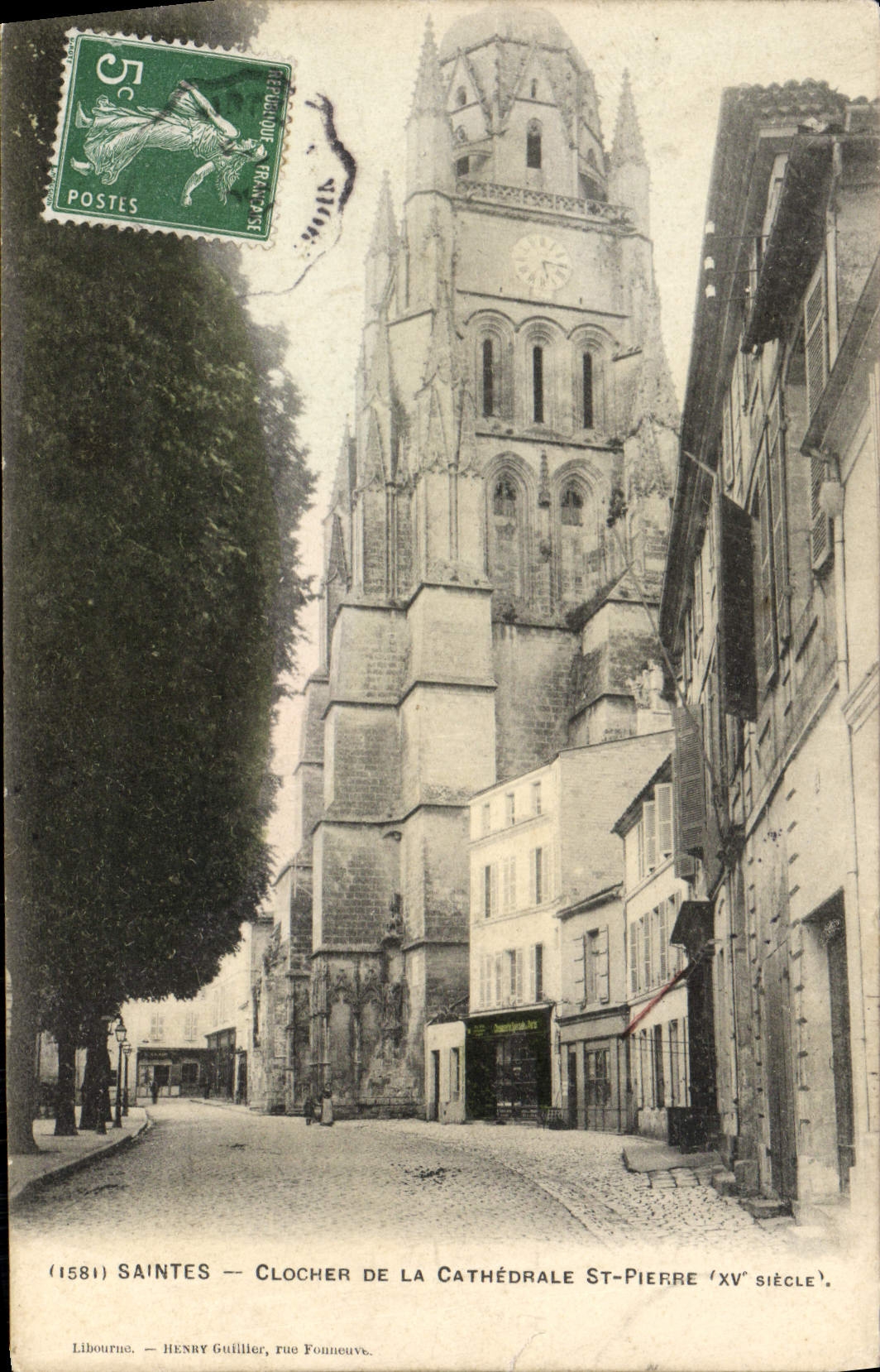 CPA Saintes Clocher de la cathedrale St Pierre