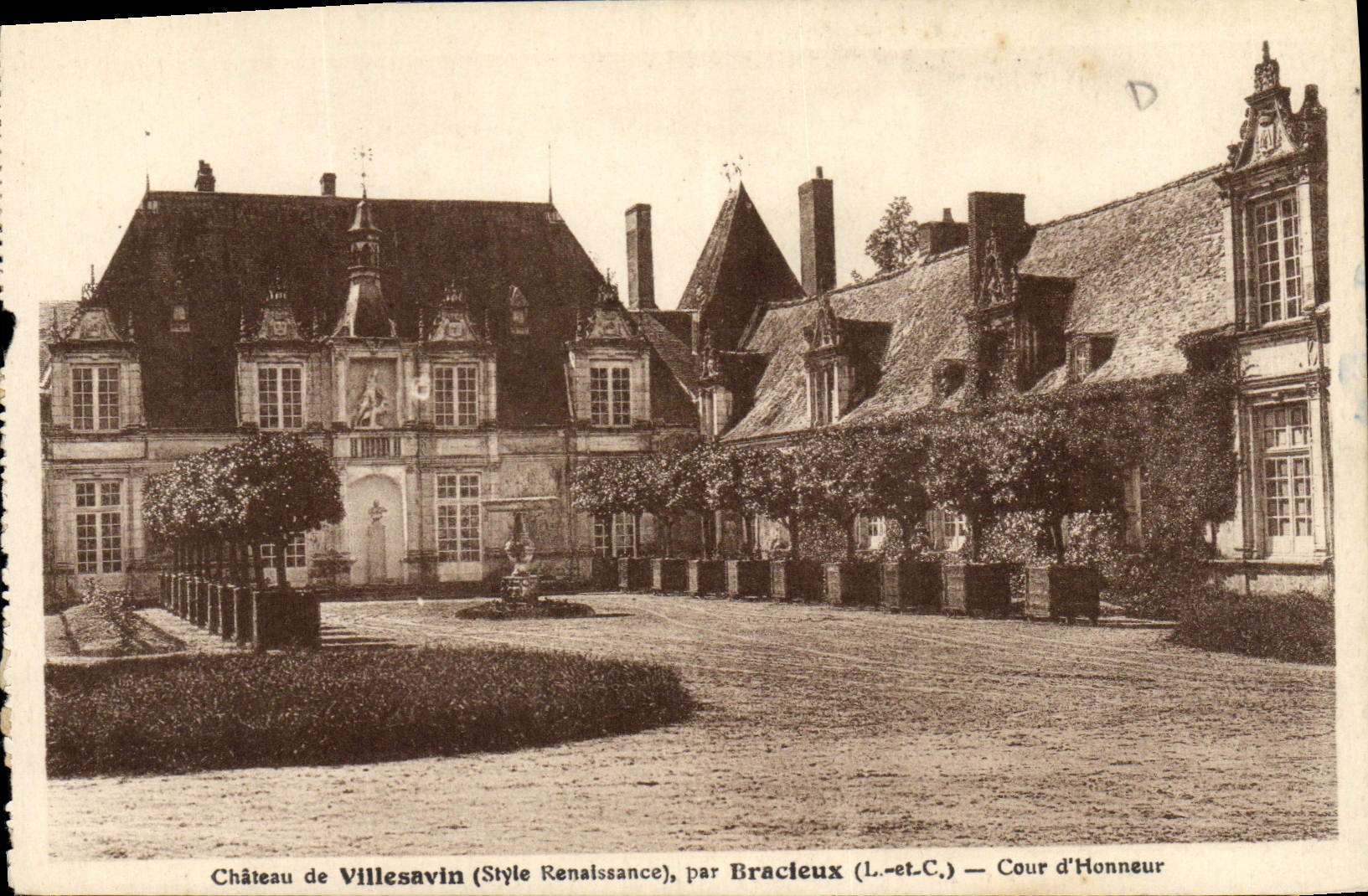 Schloss Villesavin (Renaissance-Stil), von Bracleux (L.-et-C.) — Cour d'Honneur