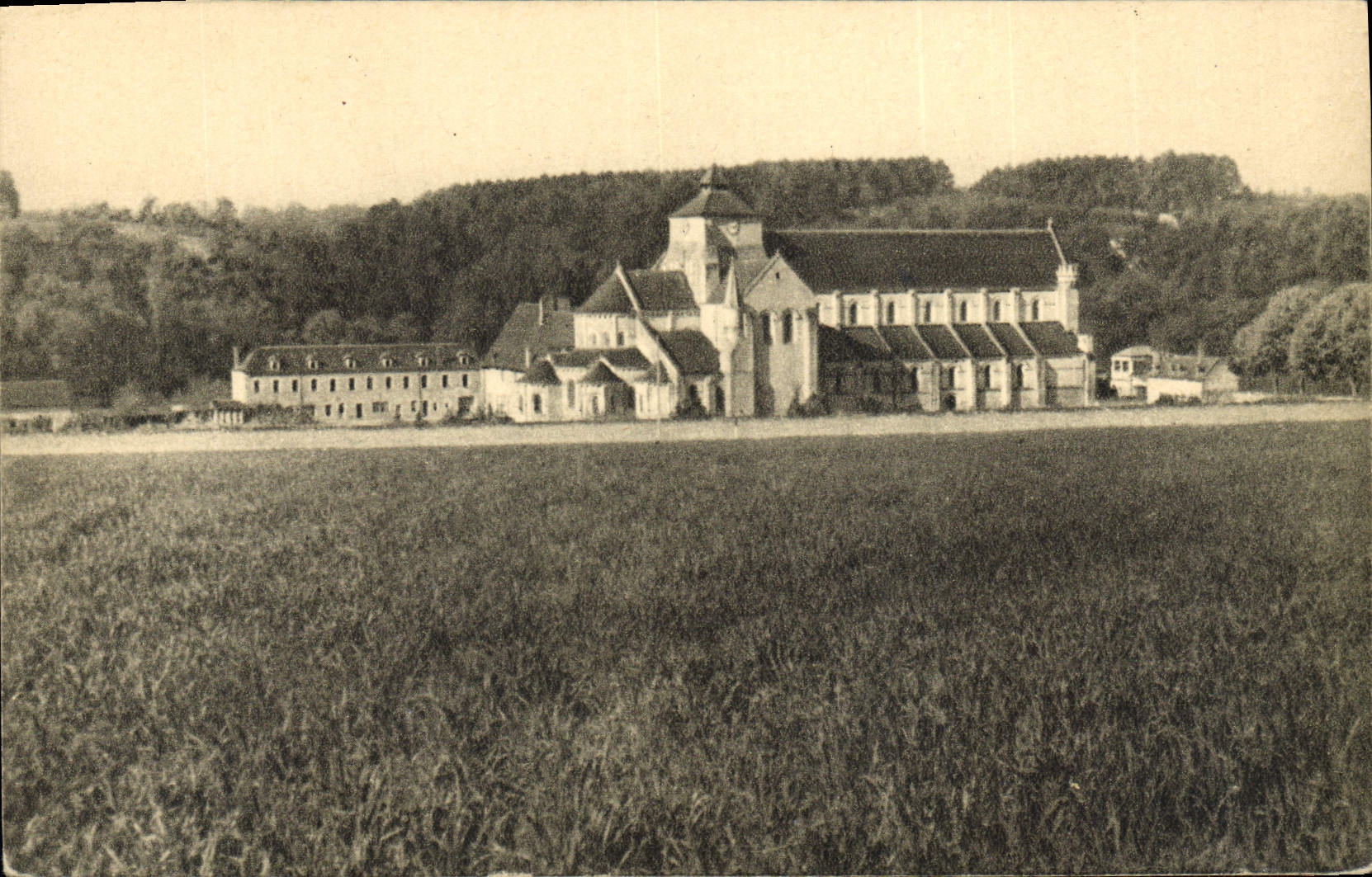 L'Abbaye Notre-Dame de FONTGOMBAULT — Édition de l'Abbaye de Fontgombault