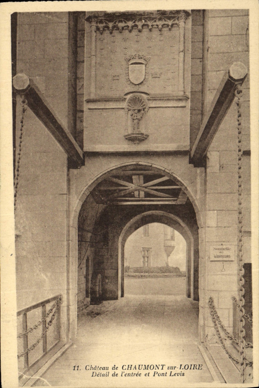 Château de Chaumont-sur-Loire — Détail de l'entrée et Pont Levis — n°11