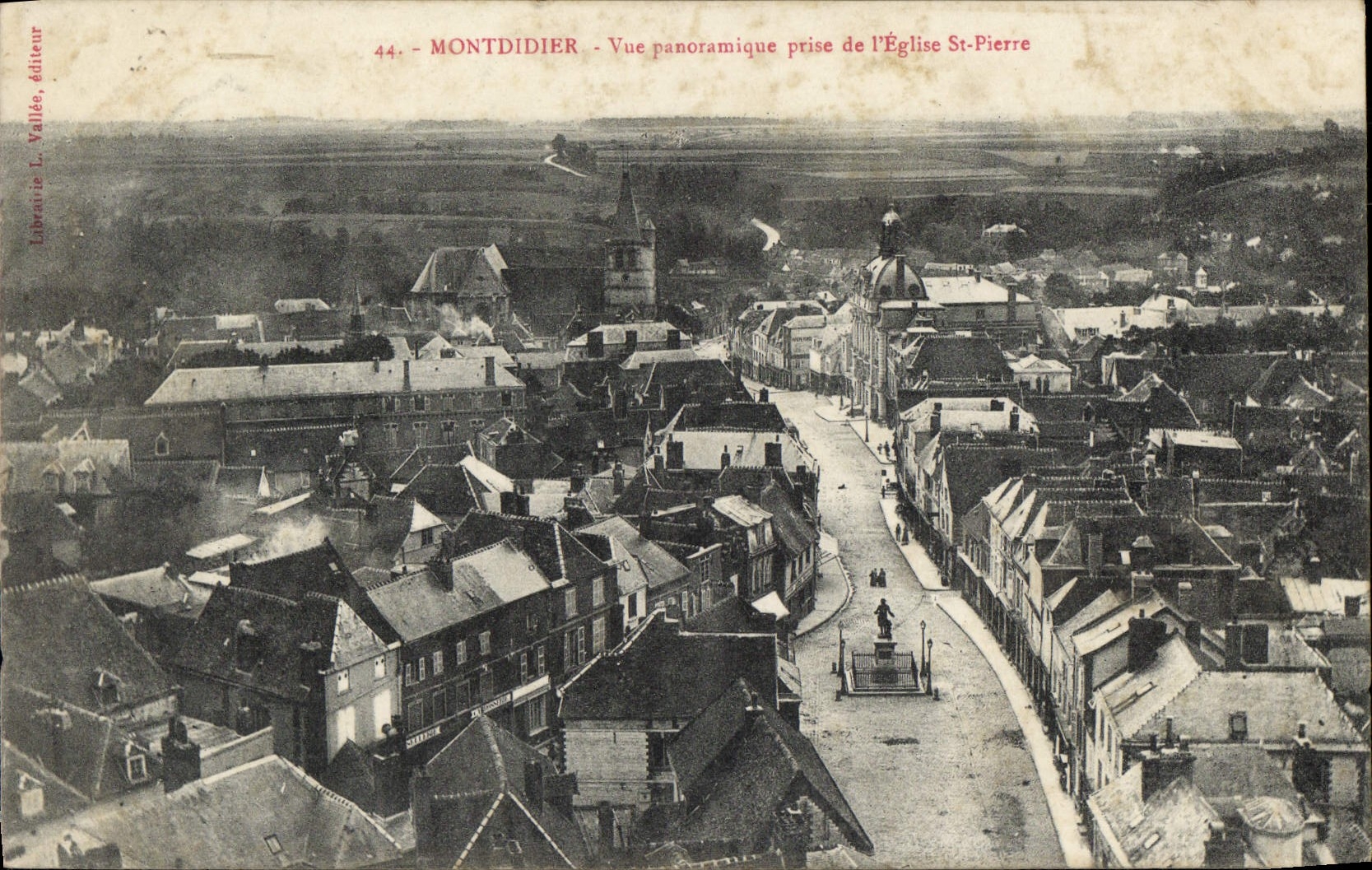 CPA Montdidier Vue Panoramique prise de I'Eglise St Pierre