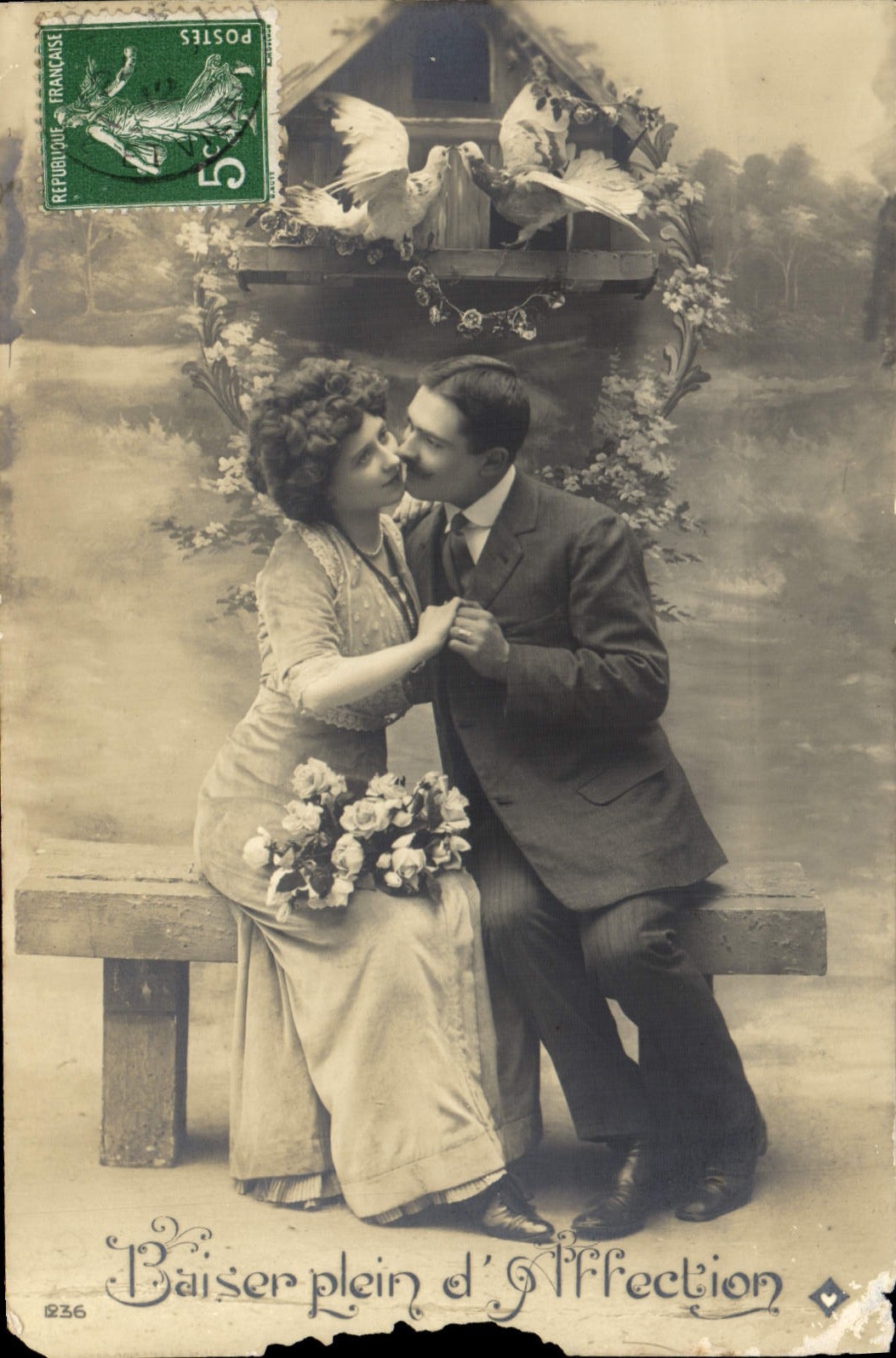 CPA Baiser plein d'Affection Femme