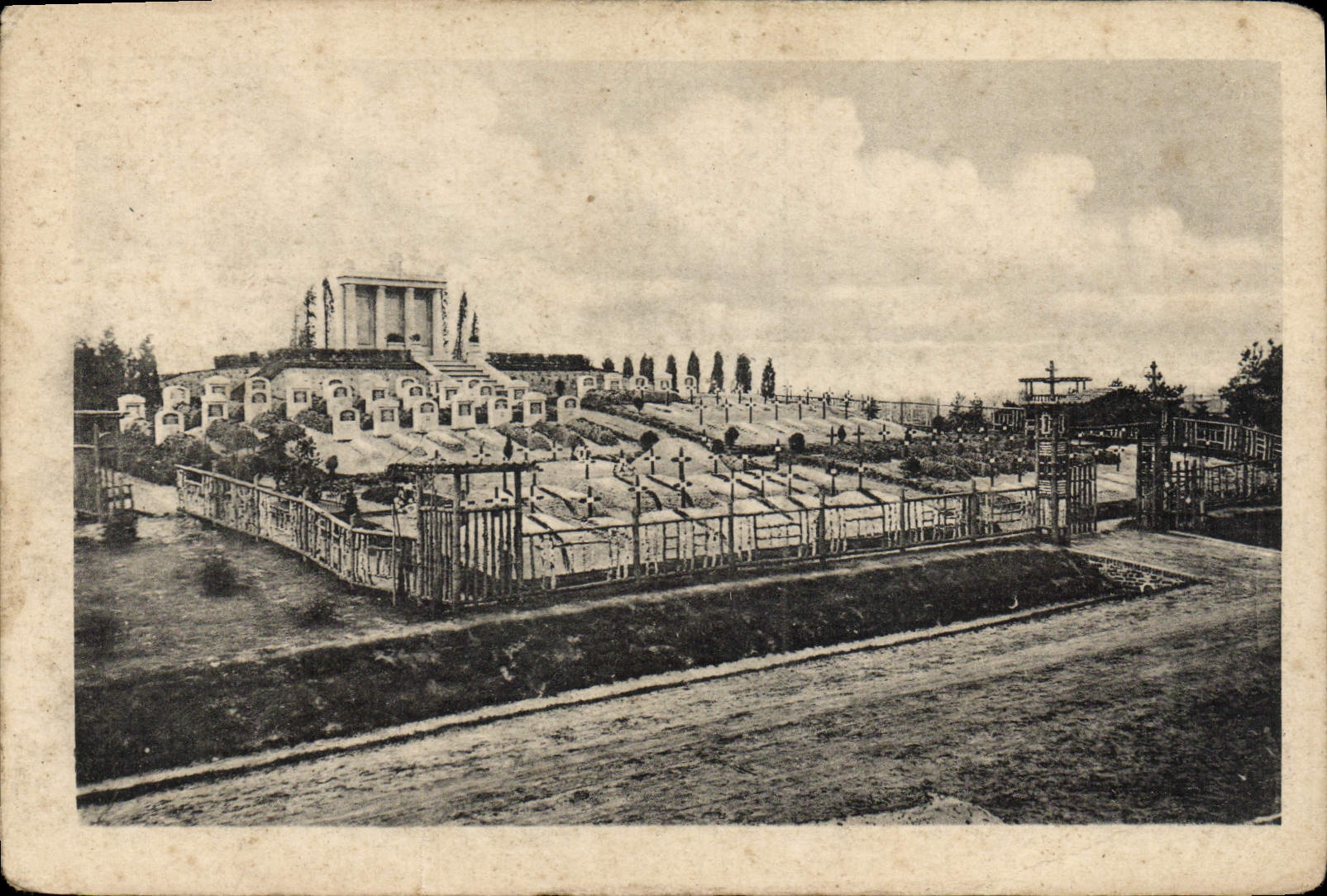 CPA Kriegsgefangenen Friedhof lager Dulmen Cimetiere des Prisonniers de guerre du camp de Dulmen Militaria 