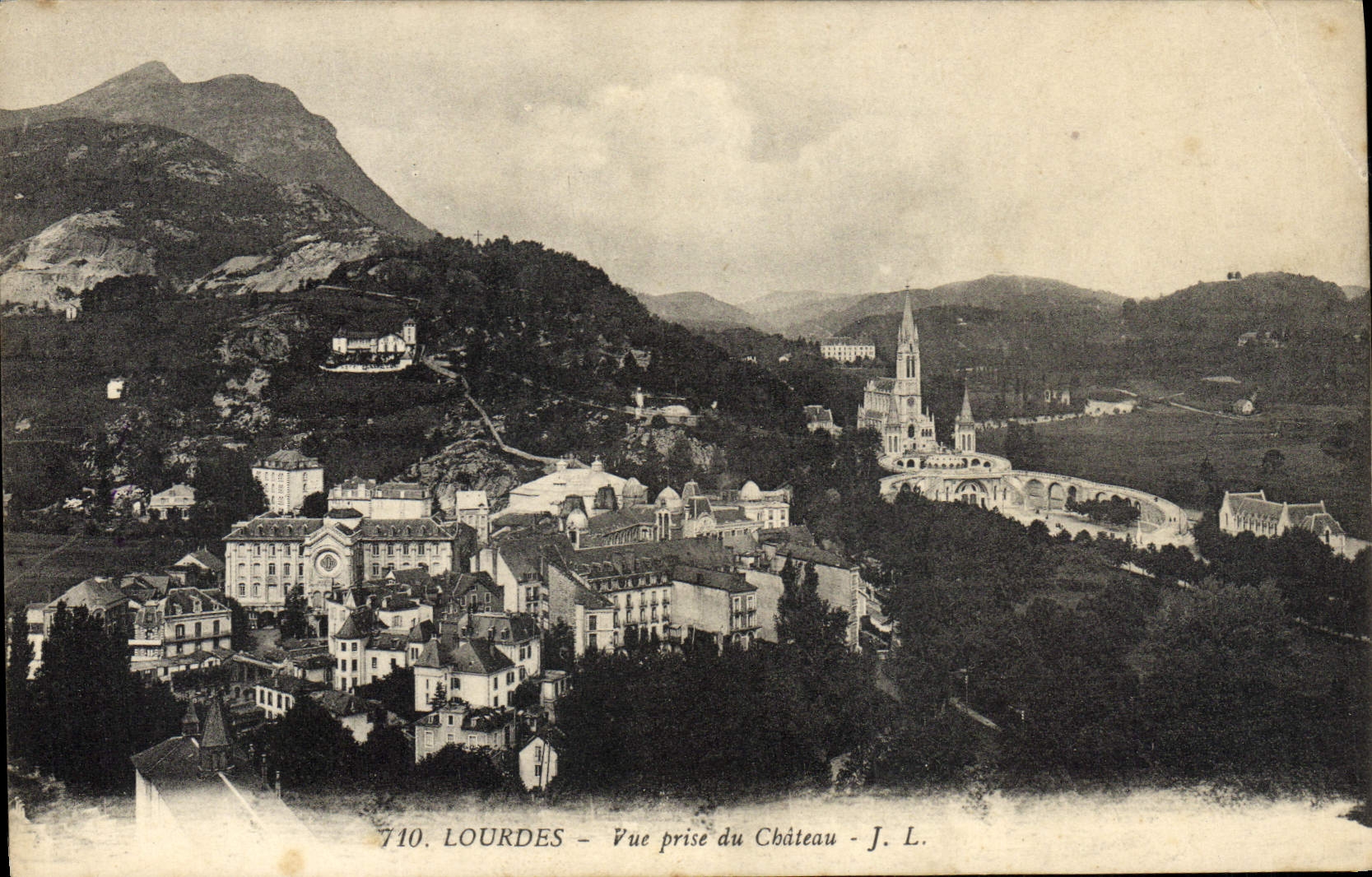 CPA Lourdes Vue Prise du Chateau