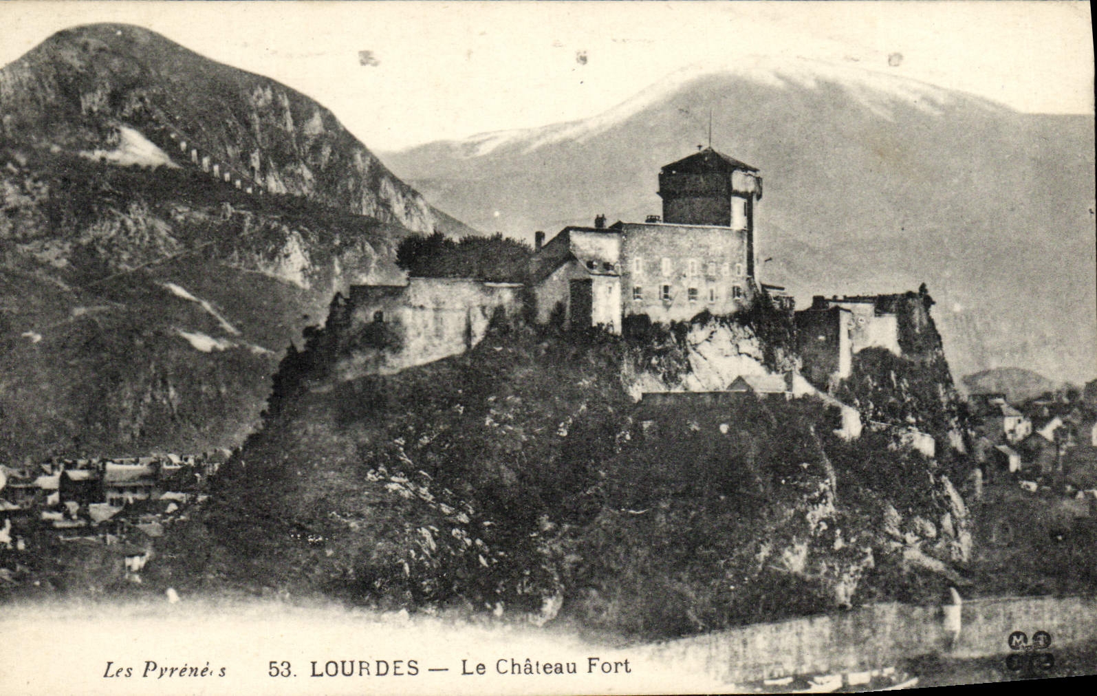 CPA Lourdes Le Chateau Fort