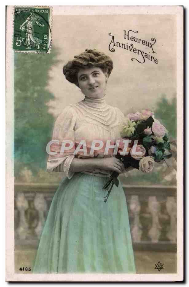 Femme en robe bleu pâle tenant un bouquet — Heureux Anniversaire — éditeur non visible, n° de série 4185