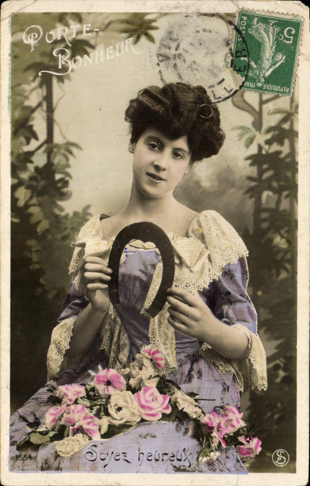 CPA Fantaisie Femme Fer a cheval