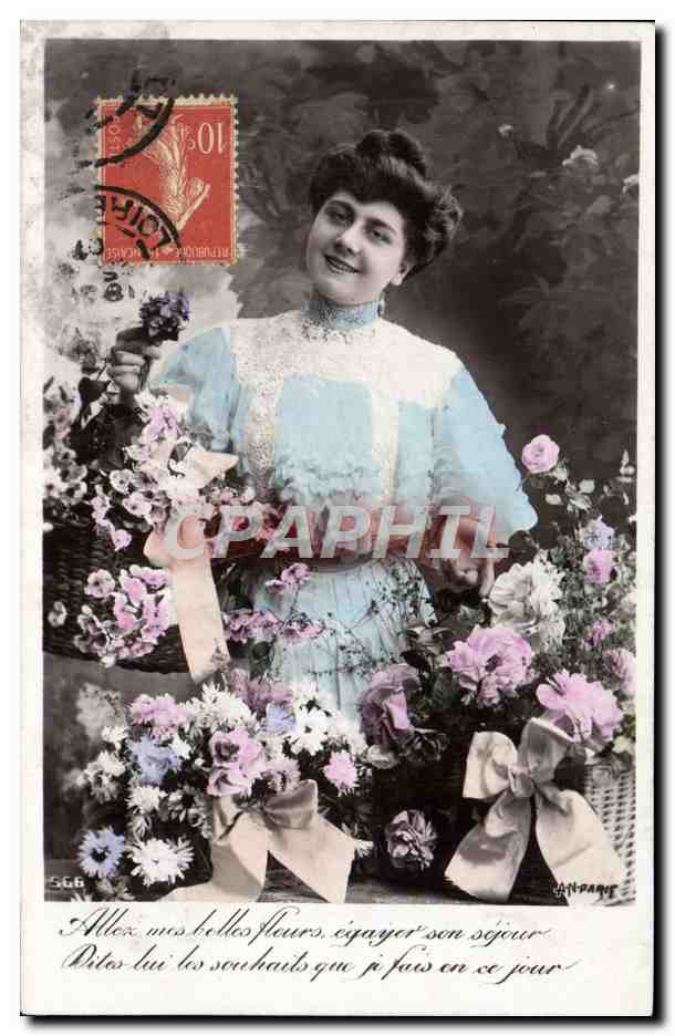 Femme en robe bleue parmi des fleurs — Paris — éditeur anonyme, n° 566
