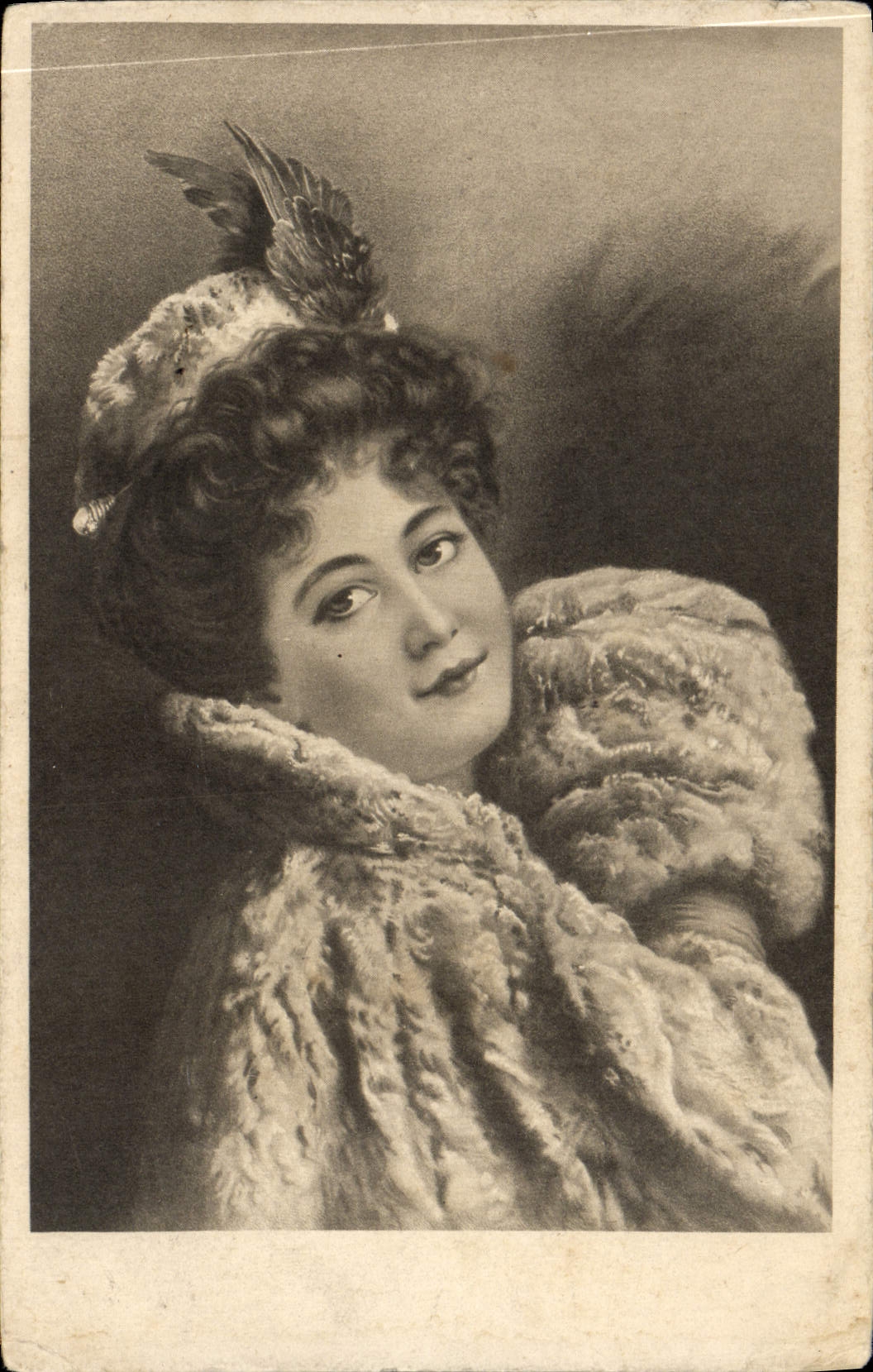 Jeune femme en fourrure — portrait — éditeur non identifié