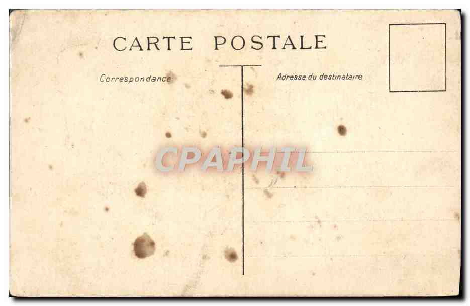 Jeune femme en fourrure — portrait — éditeur non identifié — Verso