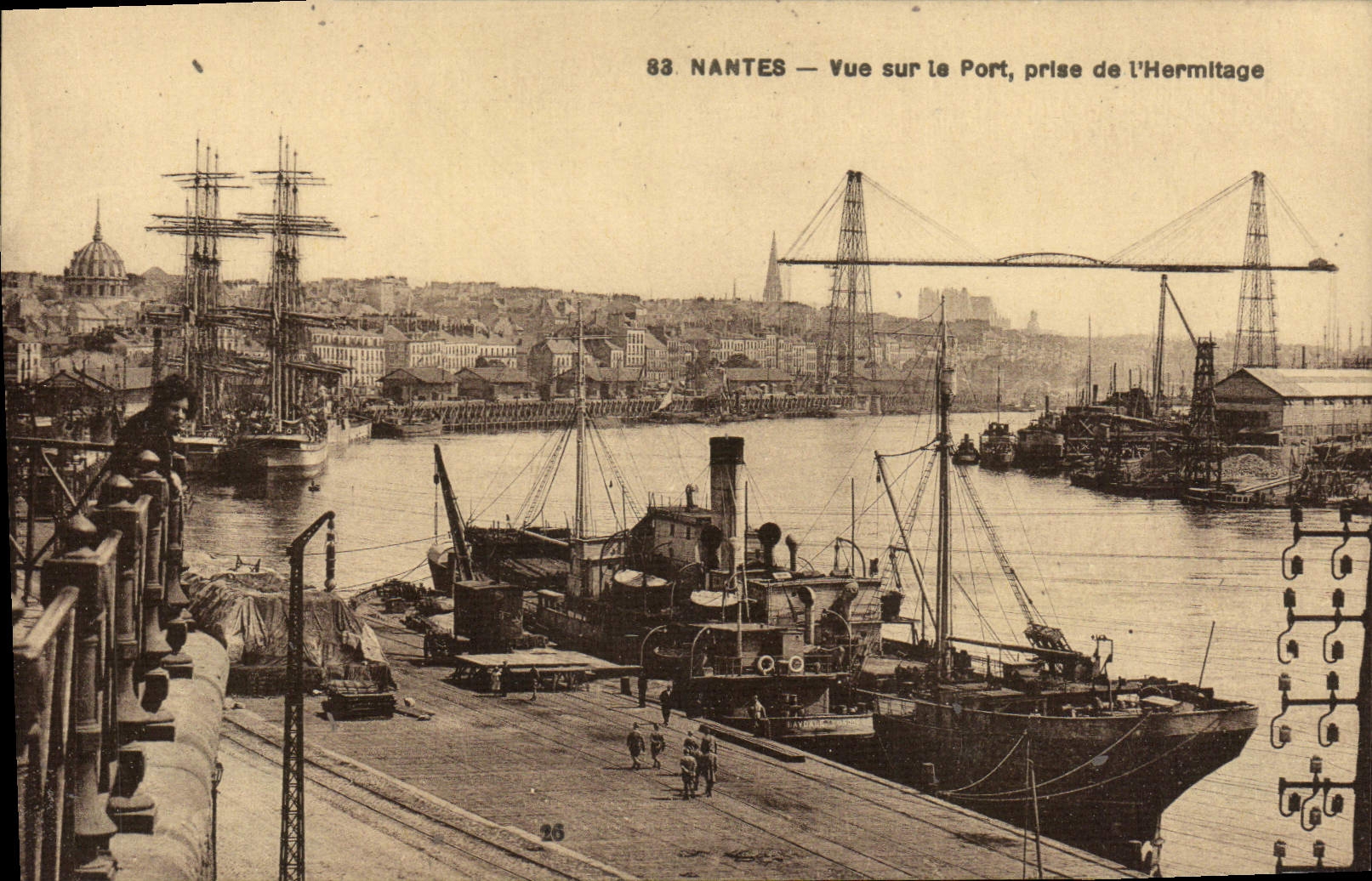 CPA Nantes Vue sur La Port Prise De I'Hermitage Bateaux