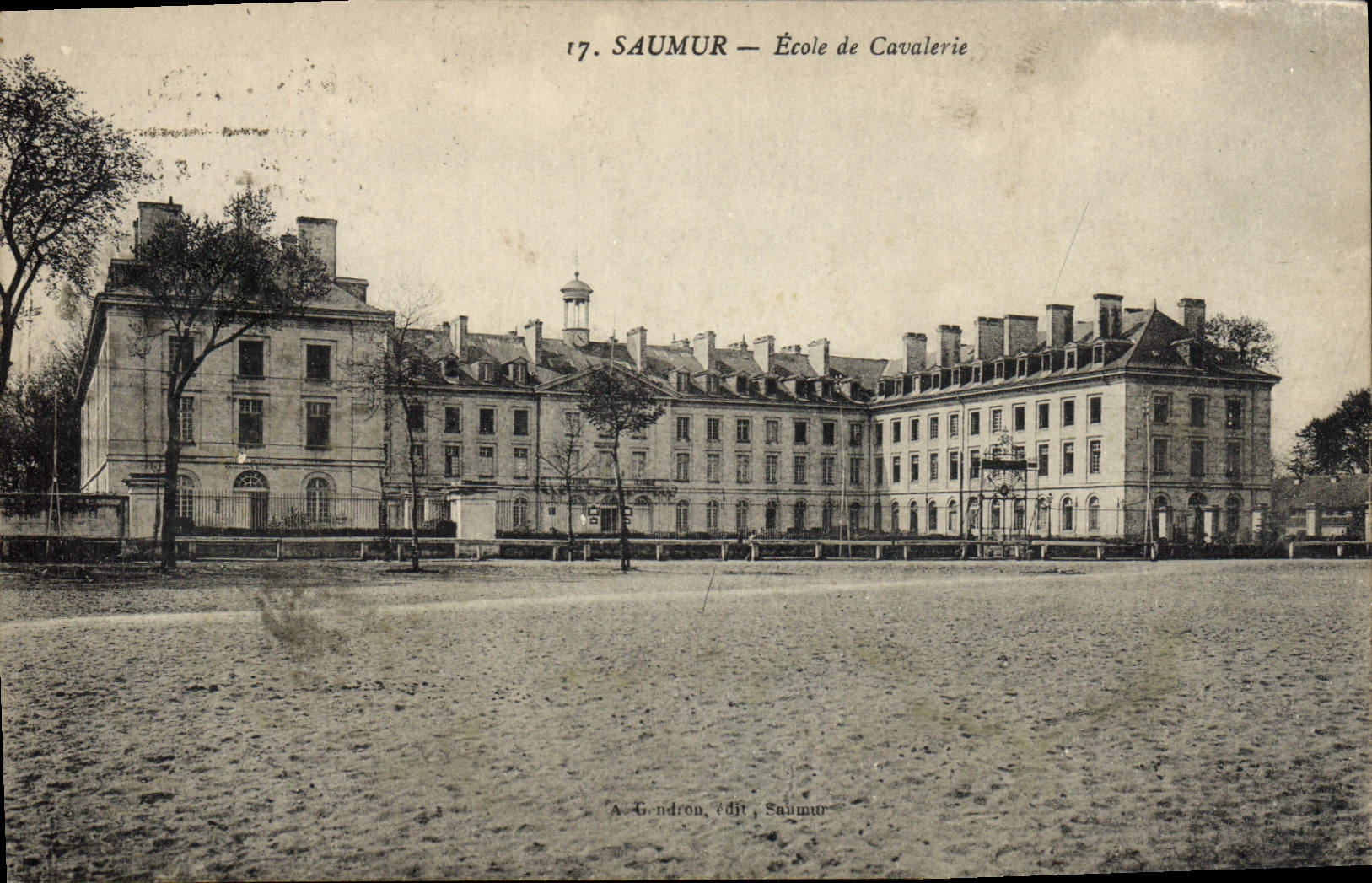 CPA Saumur Ecole De Cavalerie Militaria 