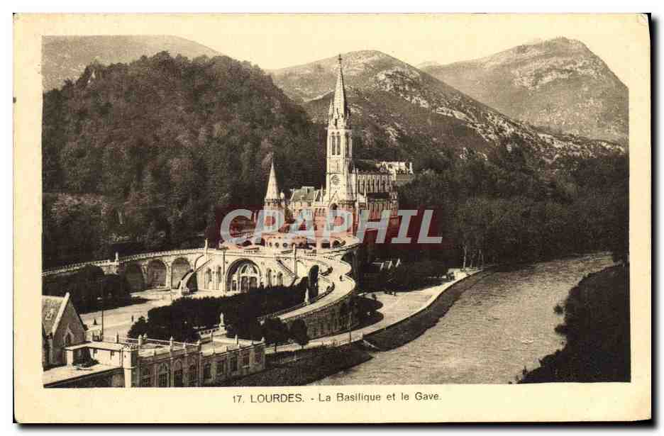 CPA Lourdes La Basilique et le Gave