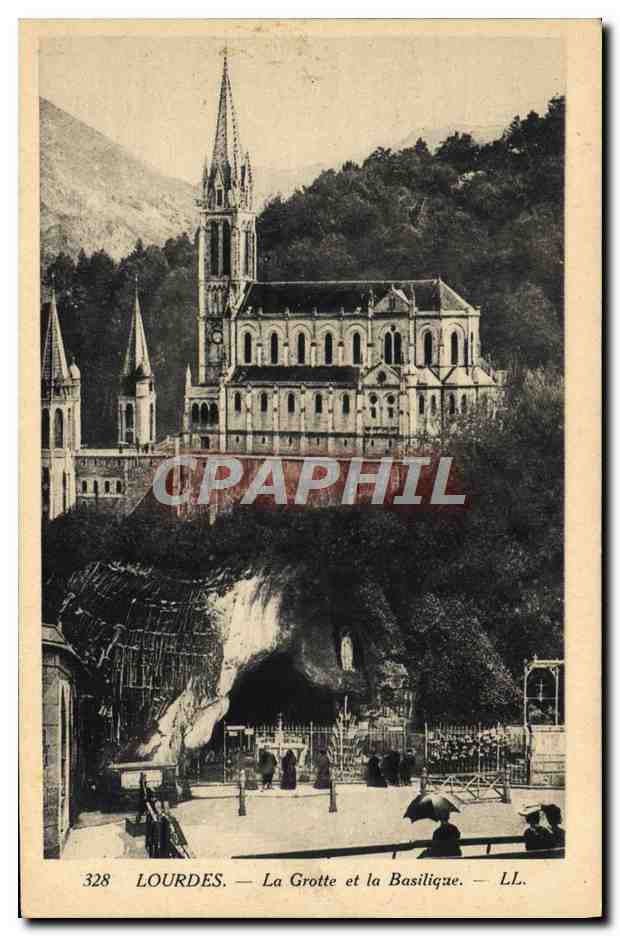 CPA Lourdes La Grotte et la Basilique