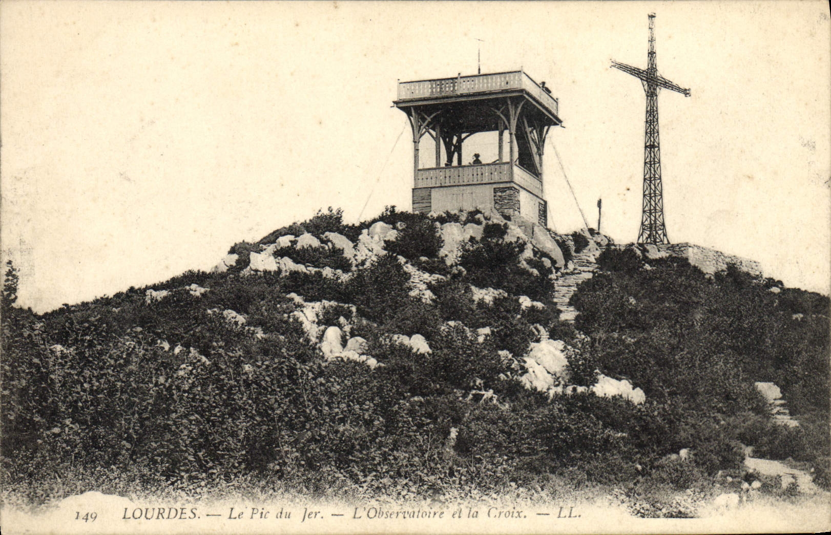 CPA Lourdes Le Pic du Jer L'observatoire et la Croix 