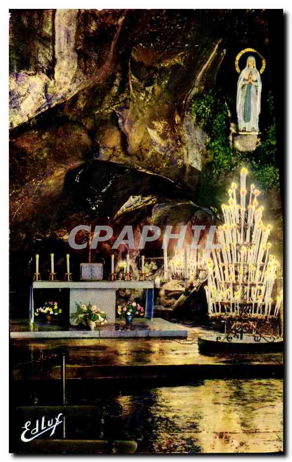 CPM Lourdes La Grotte Miraculeuse de Nuit