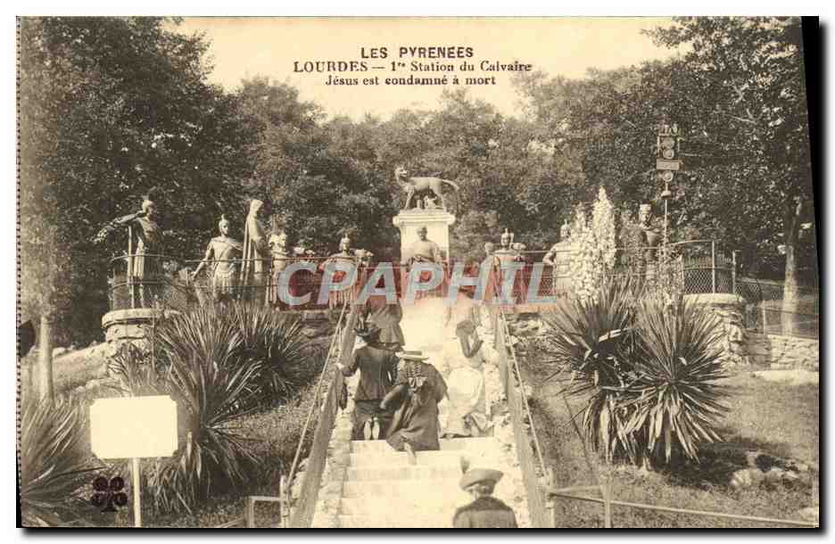 CPA Lourdes 1ere station du calvaire Jesus est condamne a mort