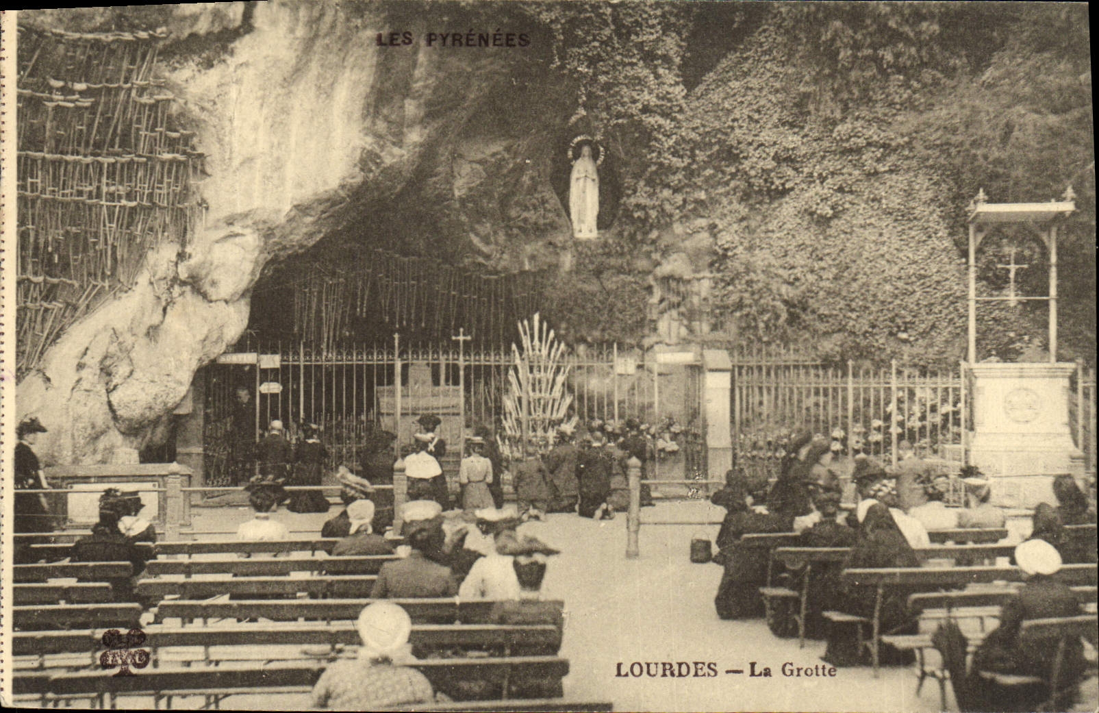 CPA Lourdes La Grotte