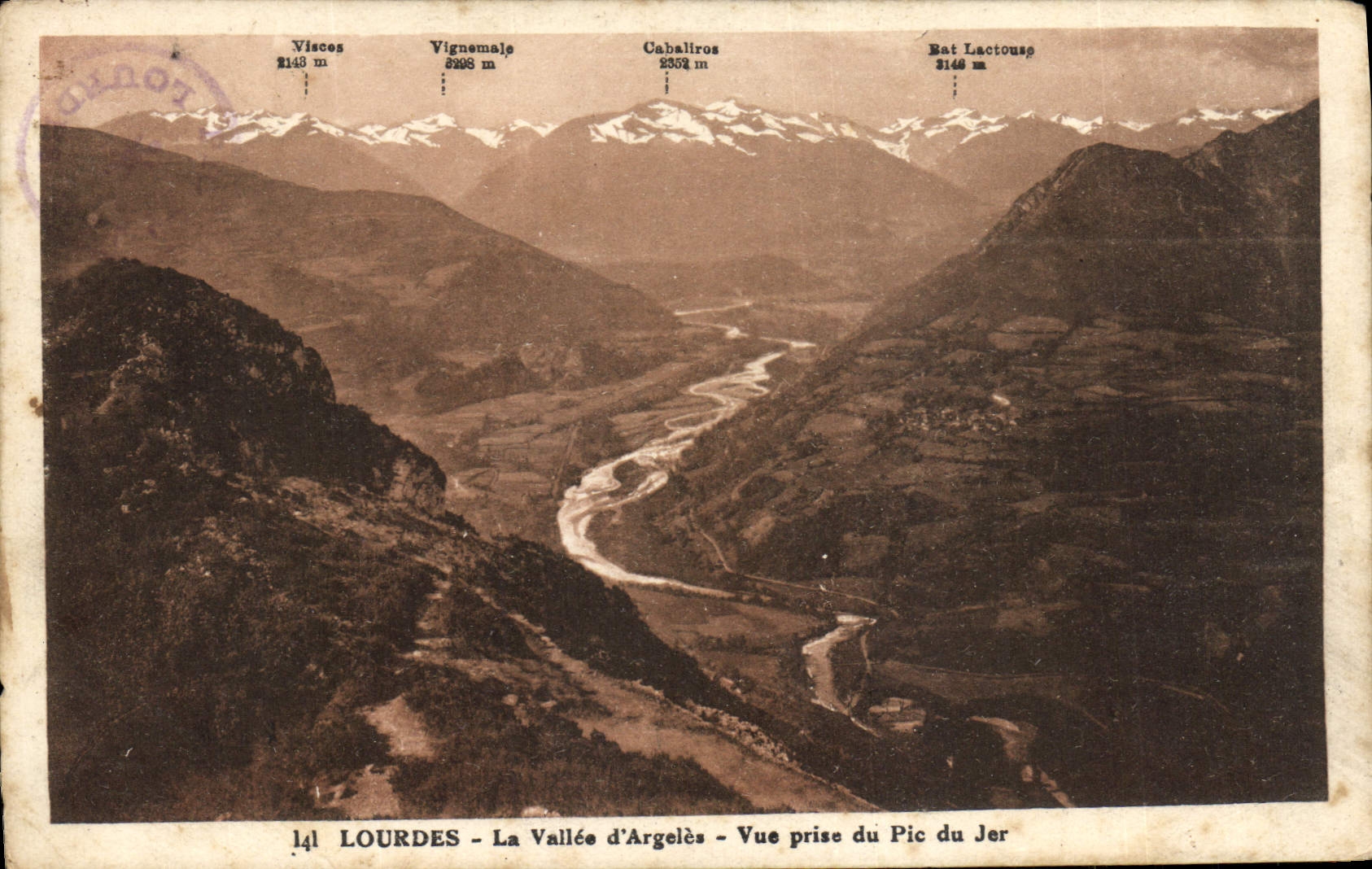 CPA Lourdes La Vallee d'Argeles Vue Prise du Pic du Jer
