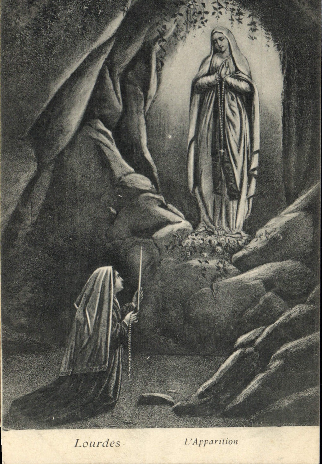 CPA Lourdes L'Apparition