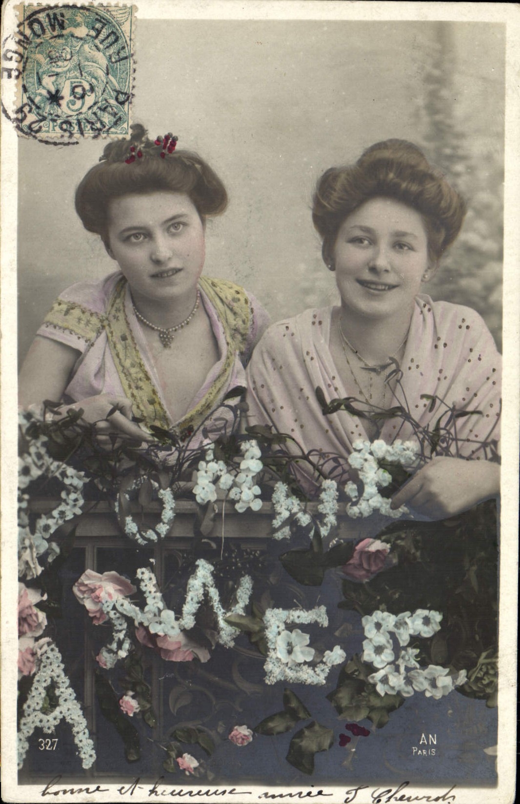 Deux jeunes femmes — décor floral — éditeur AN, n° 327