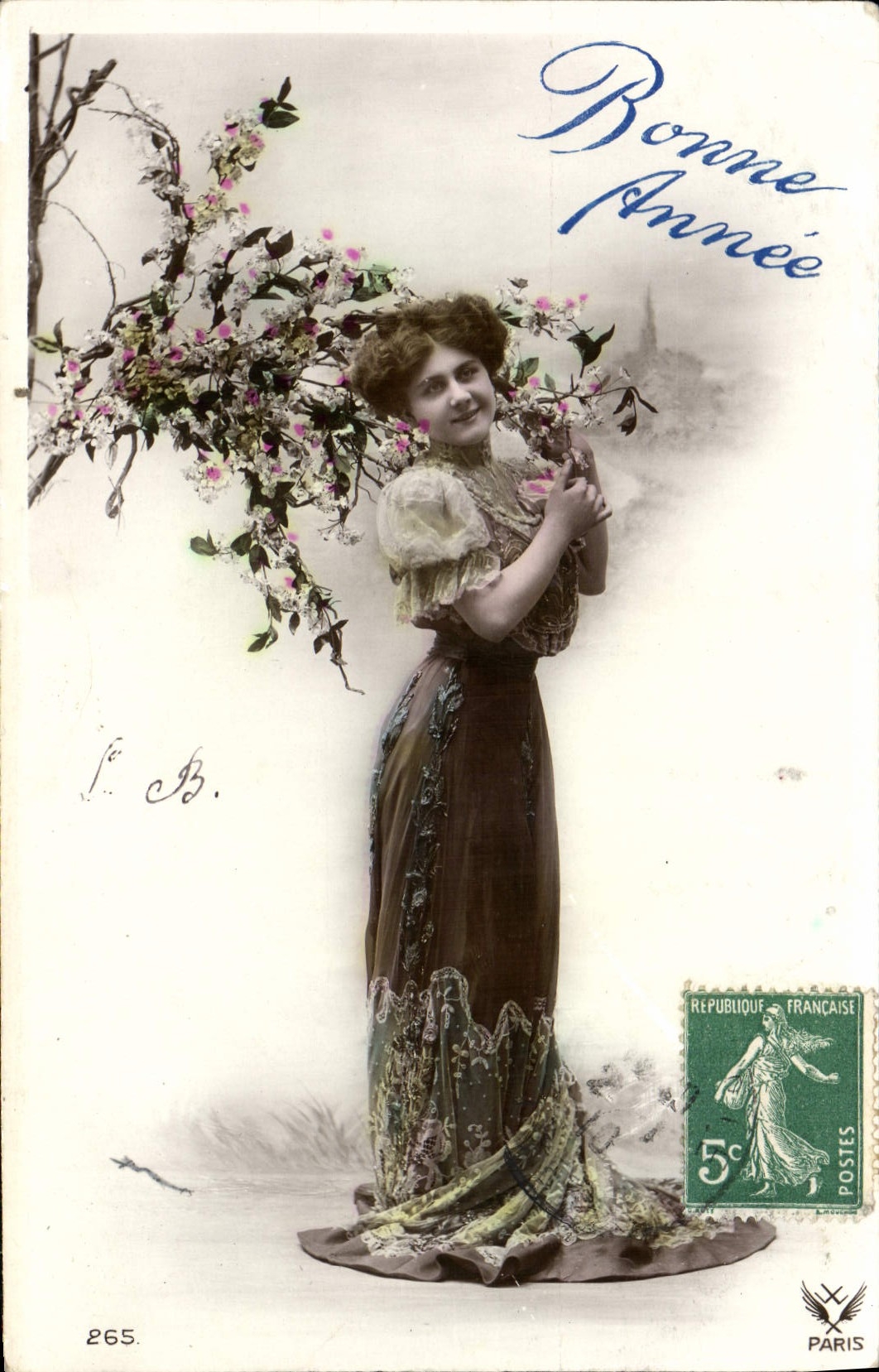 Elegante Dame — mit Blütenzweig — Verlag Paris, Nr. 265
